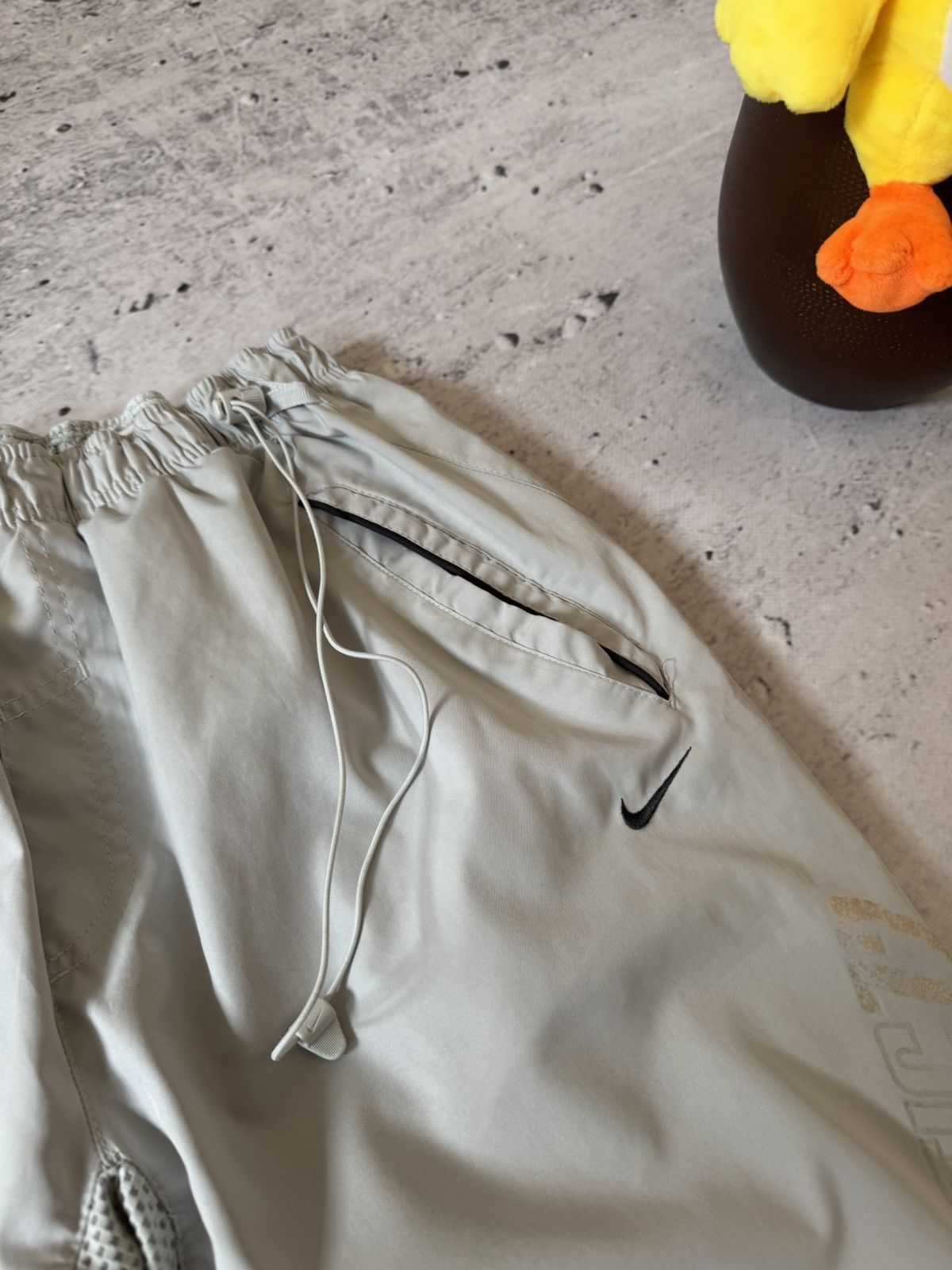 Nike × Vintage NIKE NYLON VINTAGE Y2K OVERSIZE BAGGY FIT PANTS SWEATPANTS Size US 32 / EU 48 - 5 Thumbnail