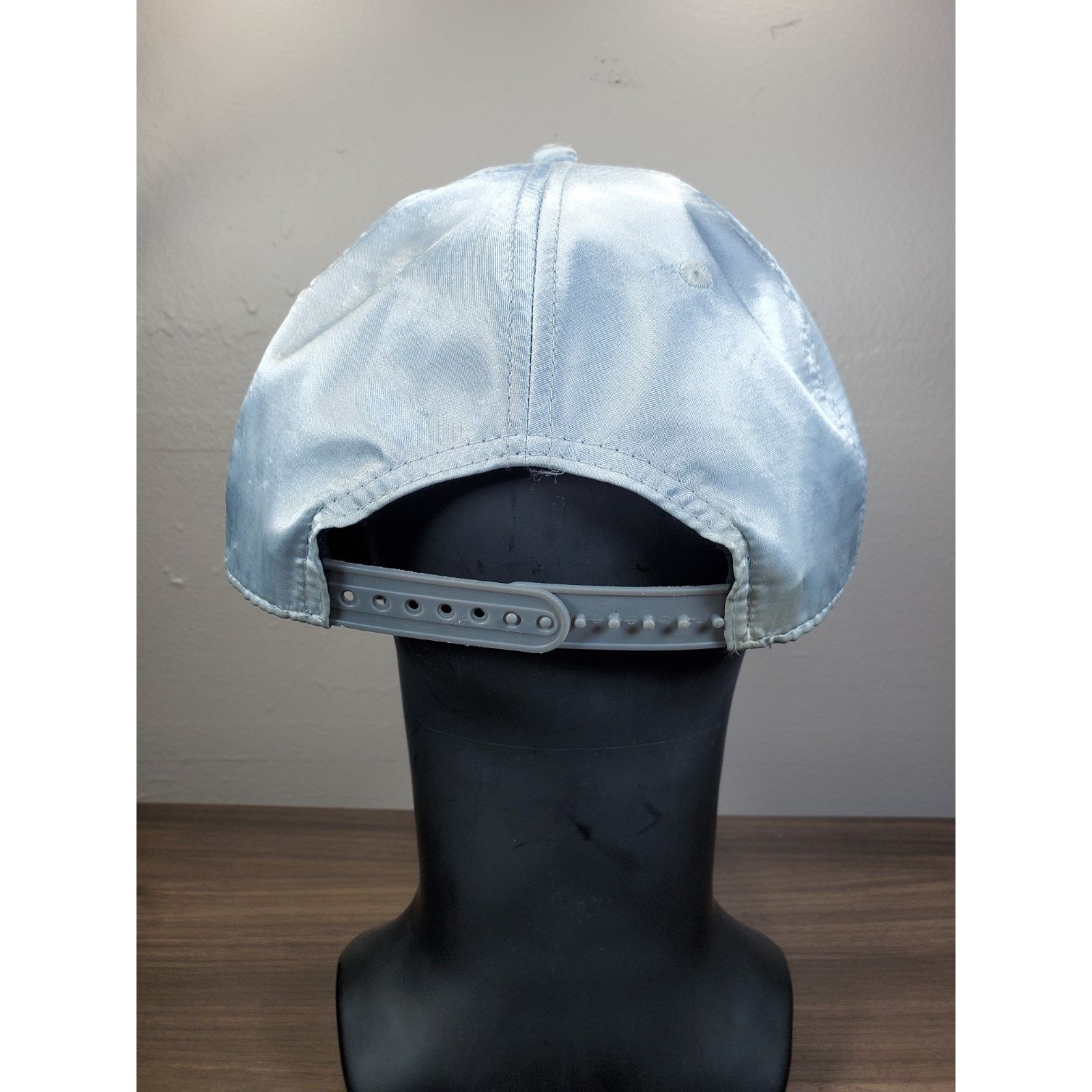 Nintendo Super Mario Yoshi SnapBack Shiny Silver Hat Cap Snapback Size ONE SIZE - 7 Thumbnail