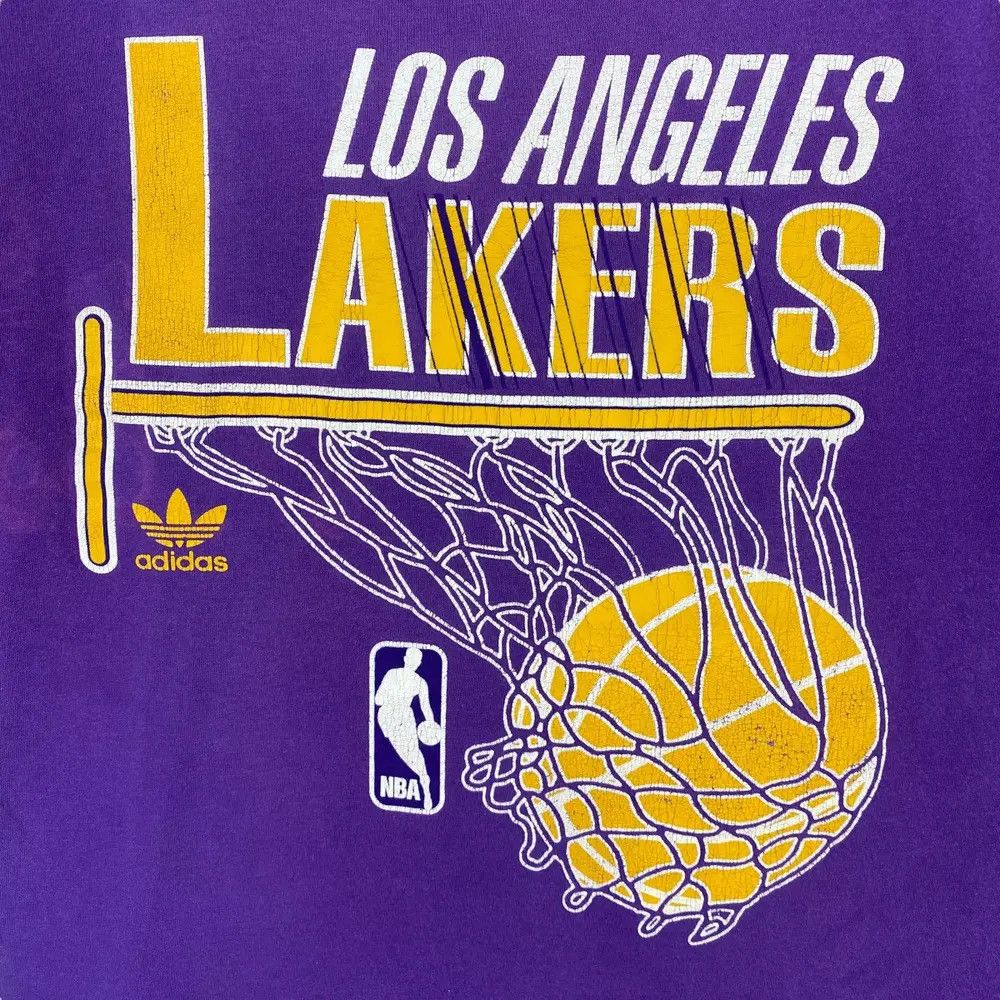 Adidas Vintage 00's ADIDAS LA LAKERS Nba Graphic Faded Tee Shirt Size US S / EU 44-46 / 1 - 2 Thumbnail