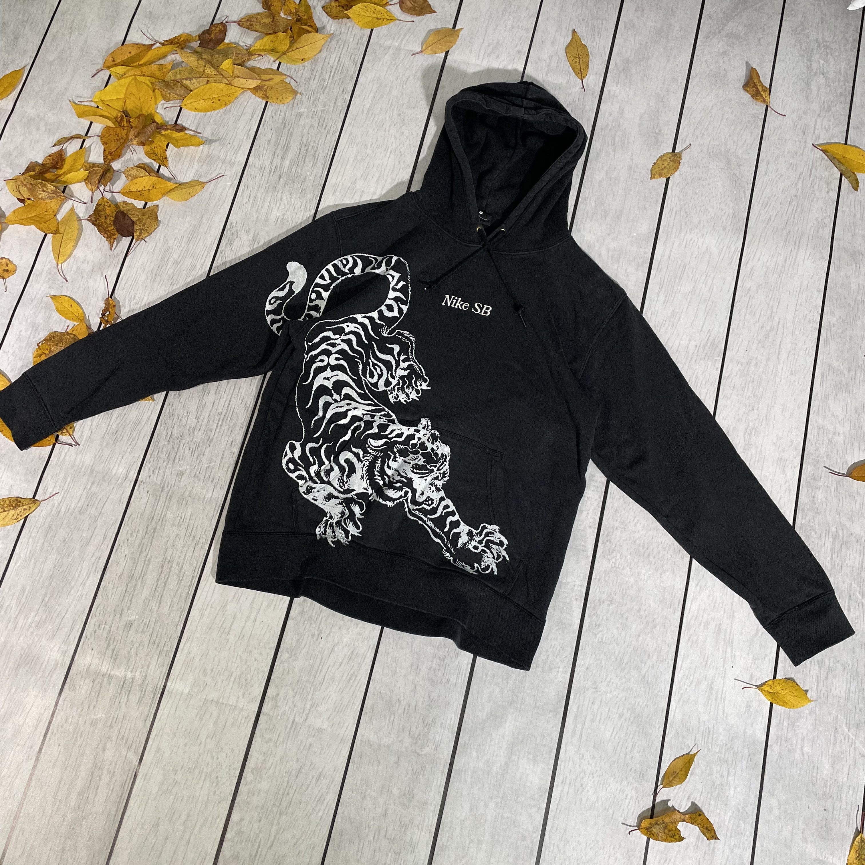 Nike Nike SB Black Hoodie grunge alt rare y2k custom Tiger 1of1 Size US L / EU 52-54 / 3 - 2 Thumbnail