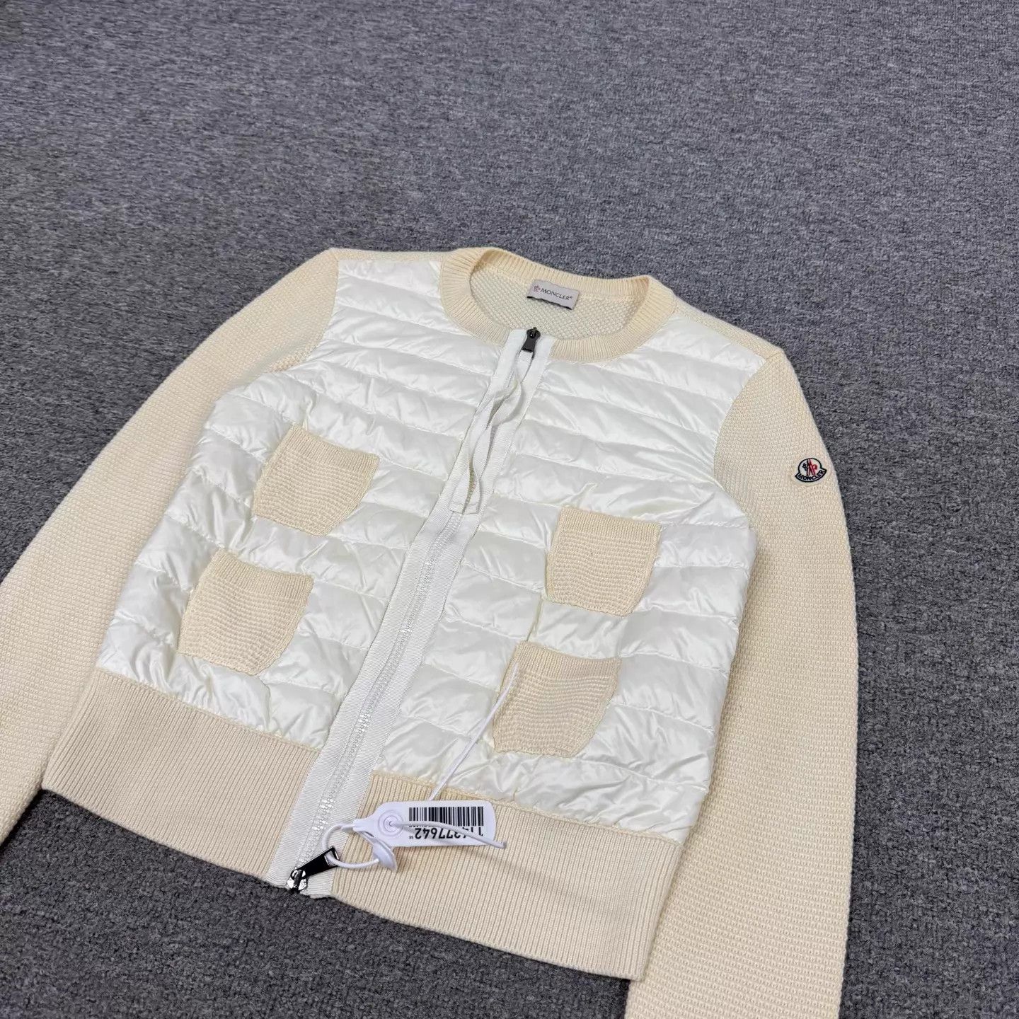 Moncler Moncler knit logo arm ivory zipper down puffer M Size M / US 6-8 / IT 42-44 - 3 Thumbnail