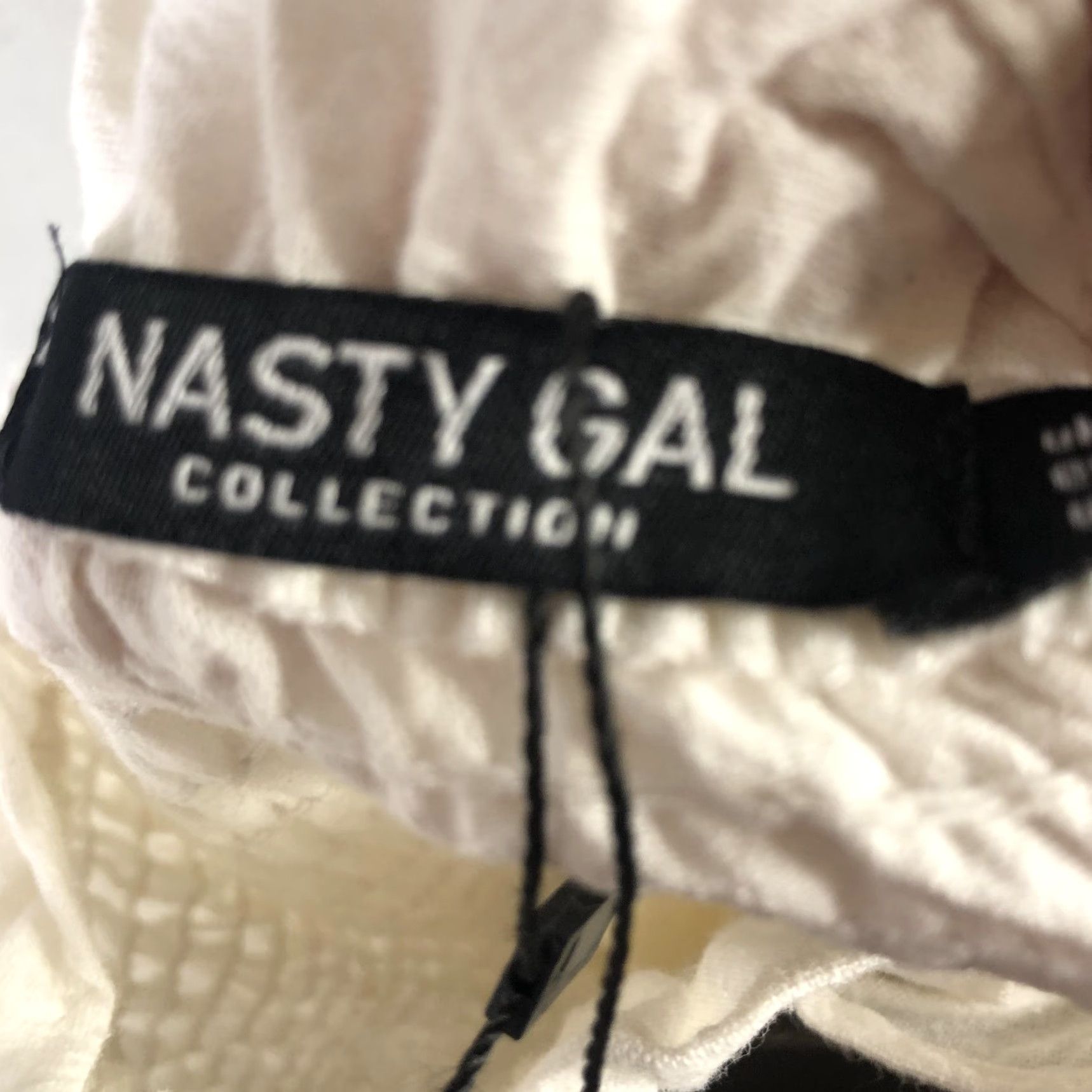 Nasty Gal Nasty Gal Dress Womens 18 White Bardot Smocked Puff Sleeve Boho Midi Sundress Size XXL / US 16-18 / IT 52-54 - 6 Thumbnail