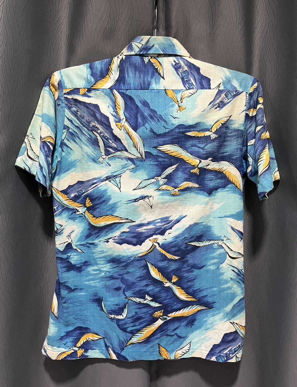 Vintage Vintage Royal Hawaiian Aloha wear Barkcloth 60s-70s Size US M / EU 48-50 / 2 - 2 Thumbnail