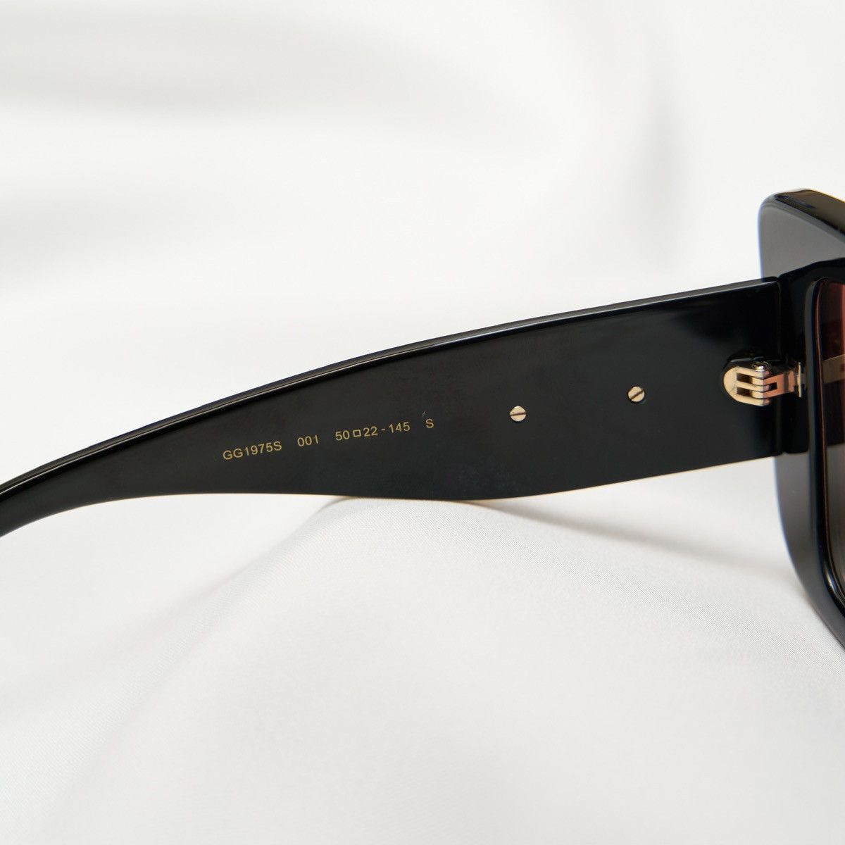 Gucci GUCCI GG1975S 001 SUNGLASSES Size ONE SIZE - 5 Thumbnail