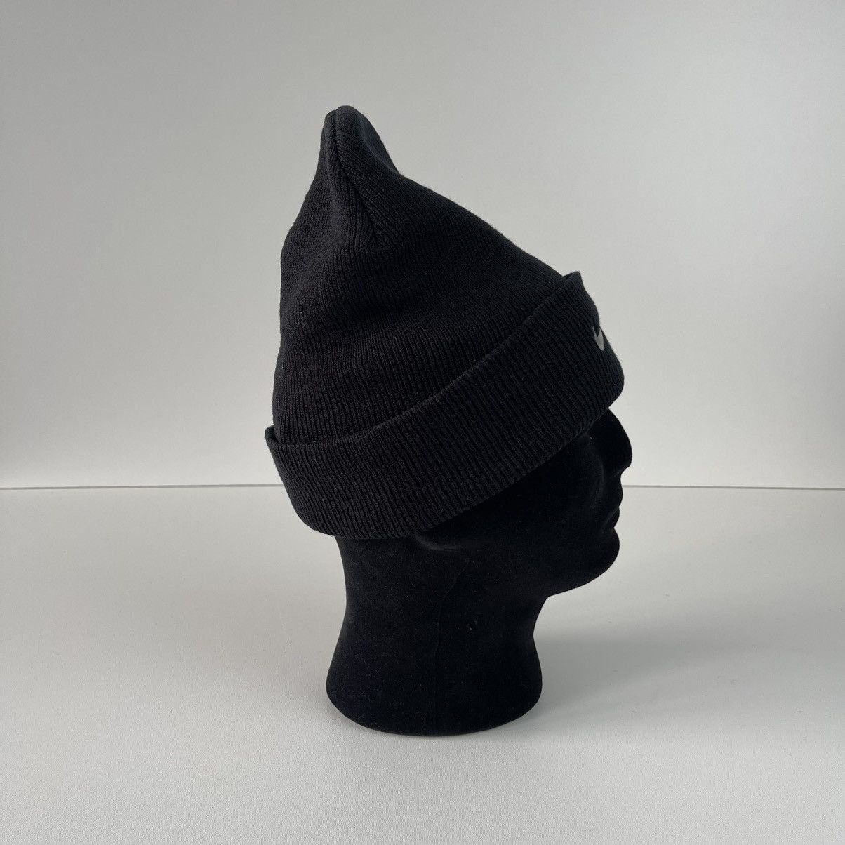 Nike Nike Swoosh Logo Vintage Beanie Hat Black Y2K Gorpcore Size ONE SIZE - 4 Thumbnail