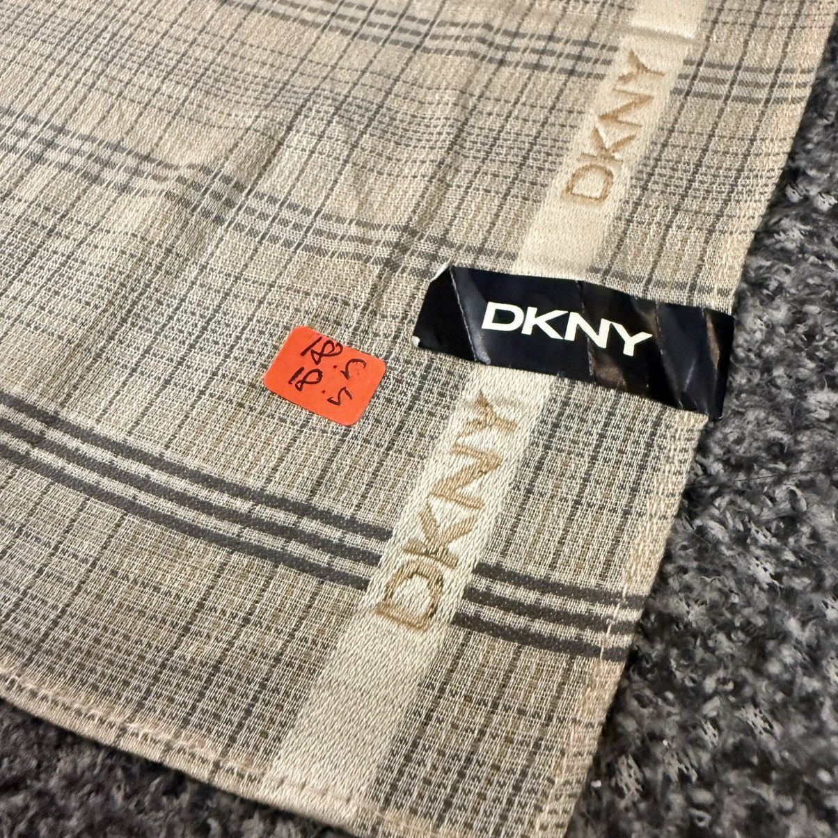 DKNY 🔥Handkerchief | Neckerchief | Bandana | Pocket-square | Size ONE SIZE - 5 Thumbnail