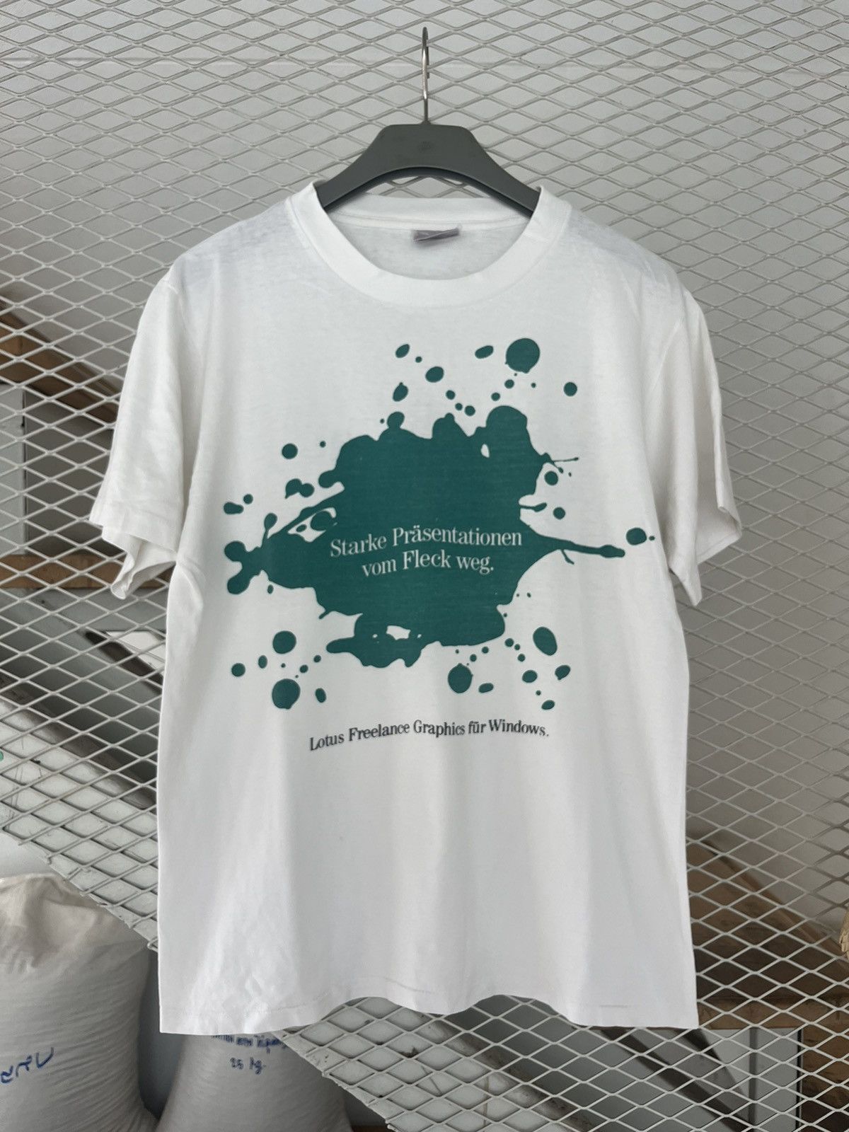 Vintage Vtg Starke Prasentationen Vom Fleck Weg Sofware 90’s Tshirt Size US L / EU 52-54 / 3 - 2 Thumbnail