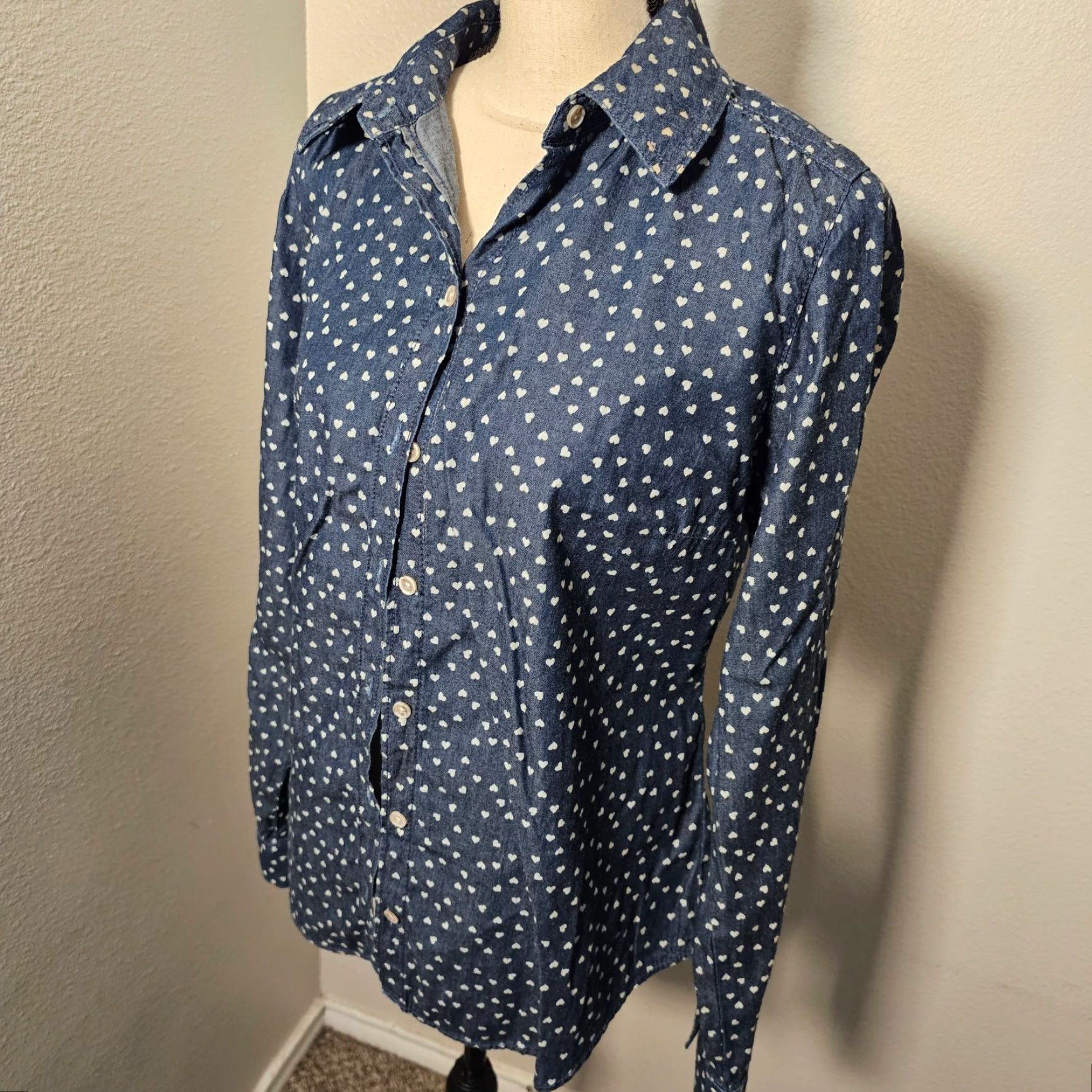 Vintage LC Lauren Conrad Large Button-Up Shirt Long Sleeve Blue Casual Heart Print Womens Size L / US 10 / IT 46 - 2 Thumbnail