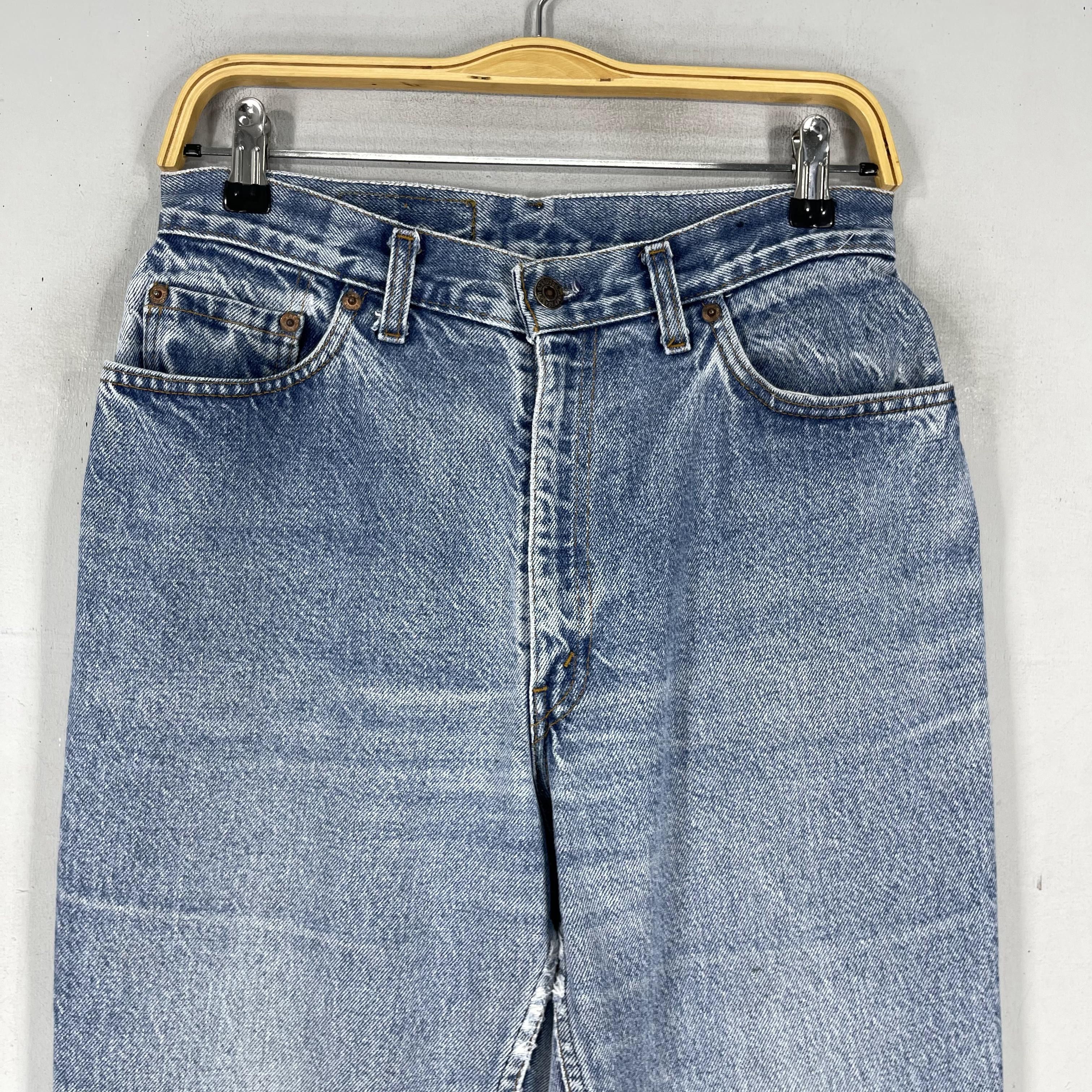 Levi's × Vintage Size 28 Vintage Levis 505 Distressed Medium Wash Jeans Size US 28 / EU 44 - 2 Thumbnail