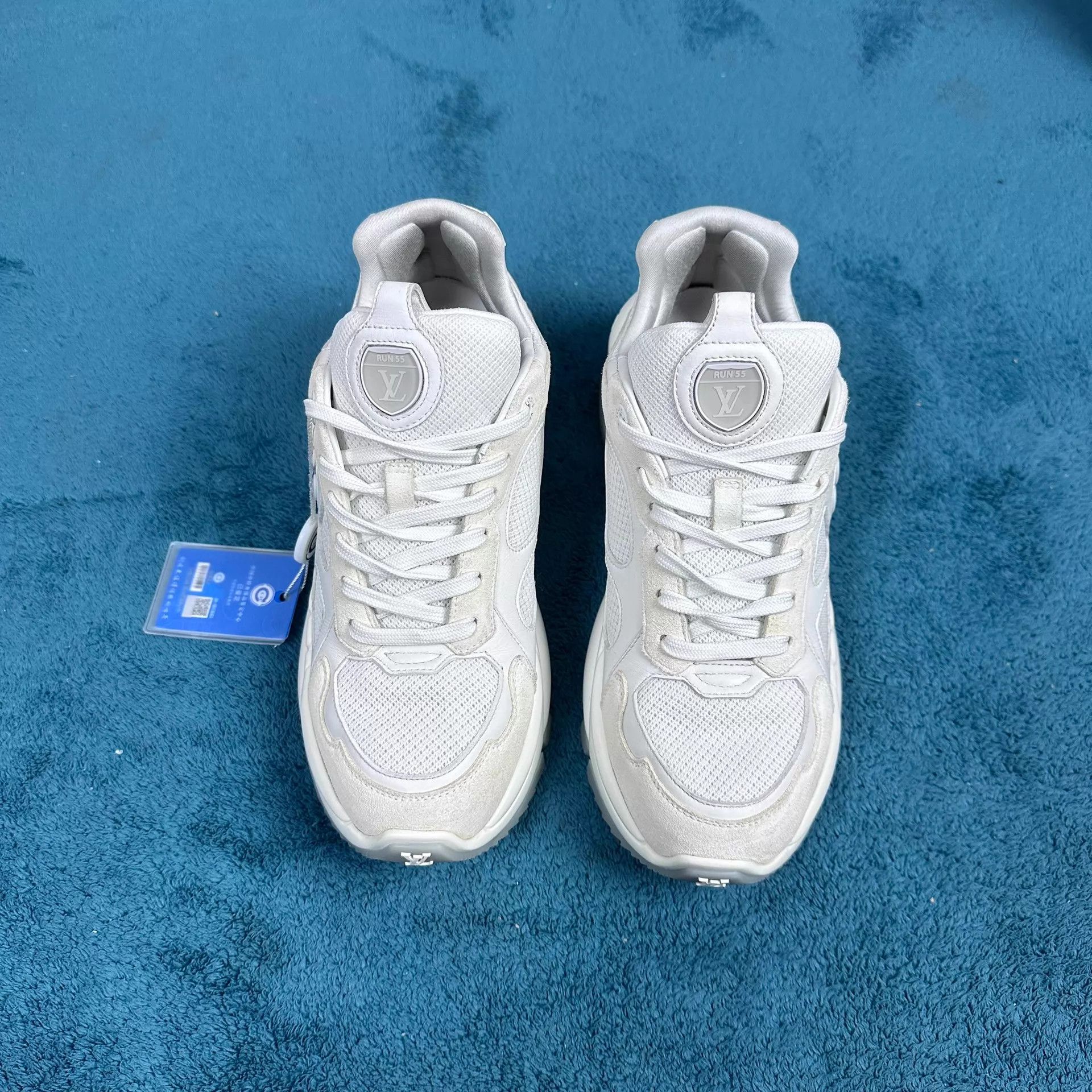 Louis Vuitton LV Run55 Low-Top Sneaker White 38.5 (NM) Size US 8 / IT 38 - 1 Thumbnail