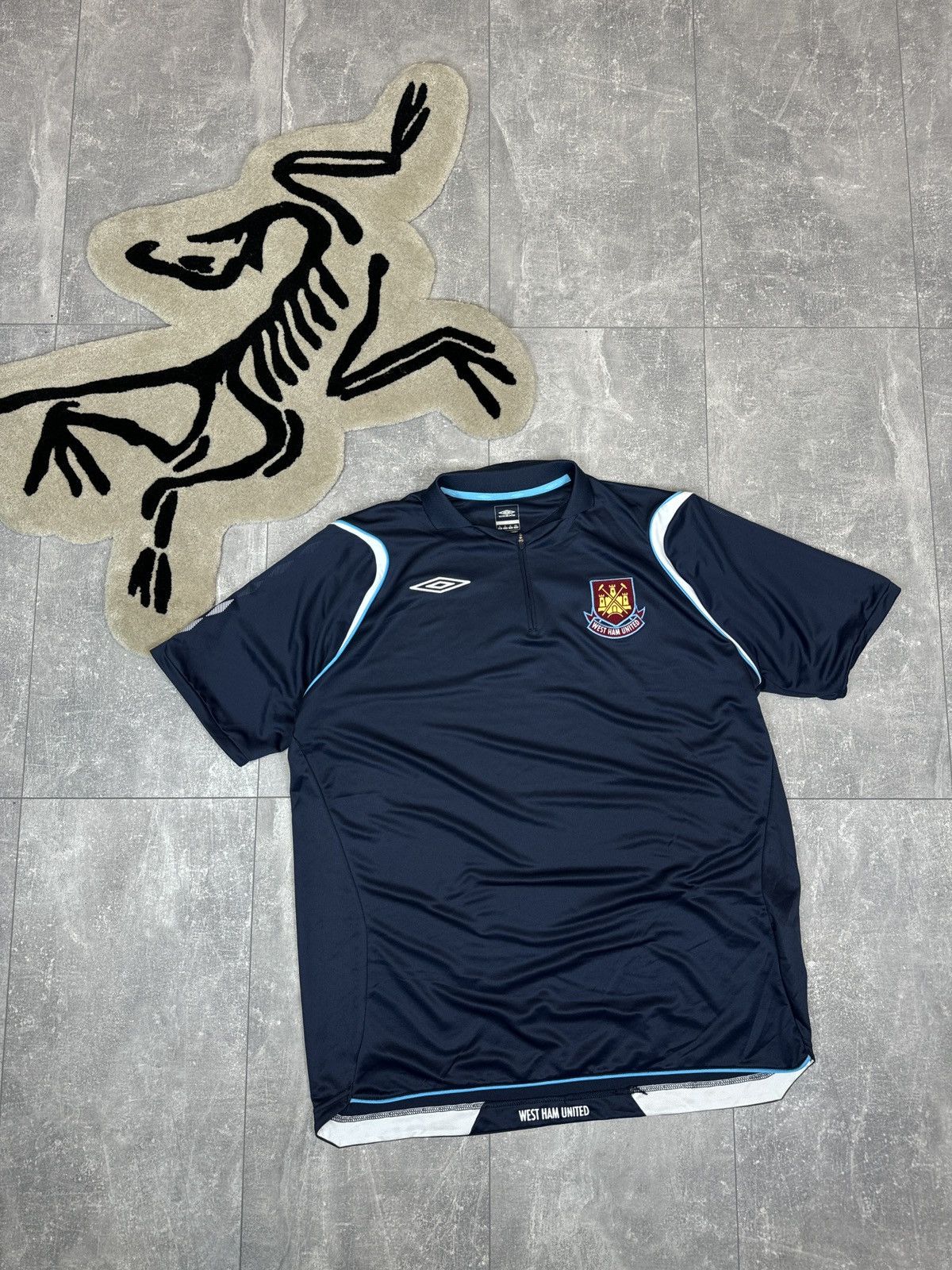 Umbro Mens Vintage Umbro West Ham United T-shirt soccer jersey tee Size US XL / EU 56 / 4 - 1 Thumbnail
