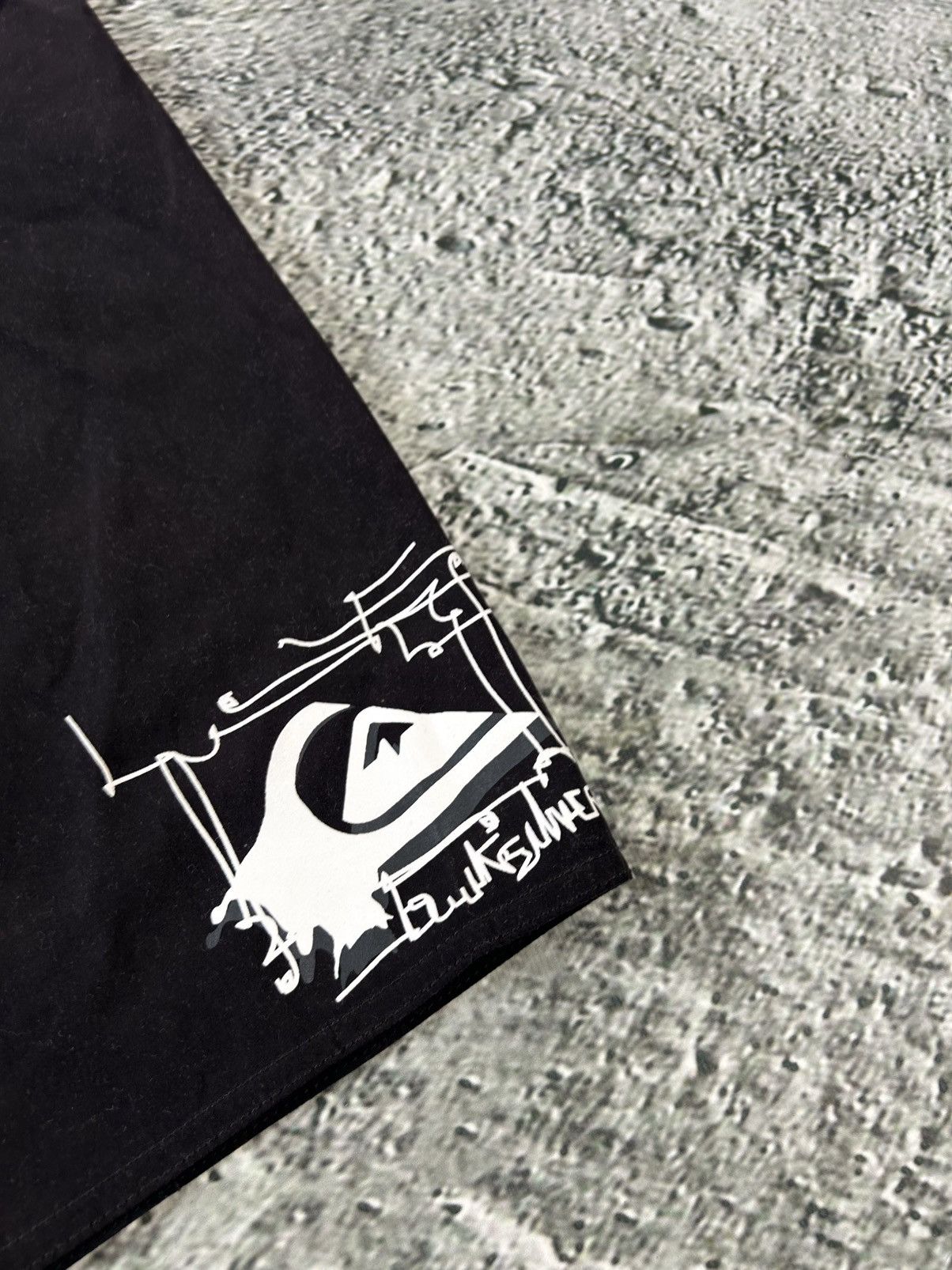 Quiksilver Quiksilver shorts black Y2K vintage fullprint graffiti surf Size US 34 / EU 50 - 8 Thumbnail
