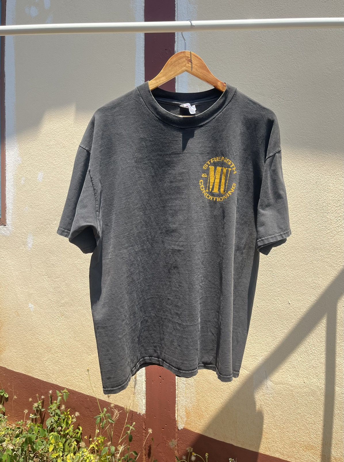 Vintage Faded next step tee Size US L / EU 52-54 / 3 - 1 Thumbnail