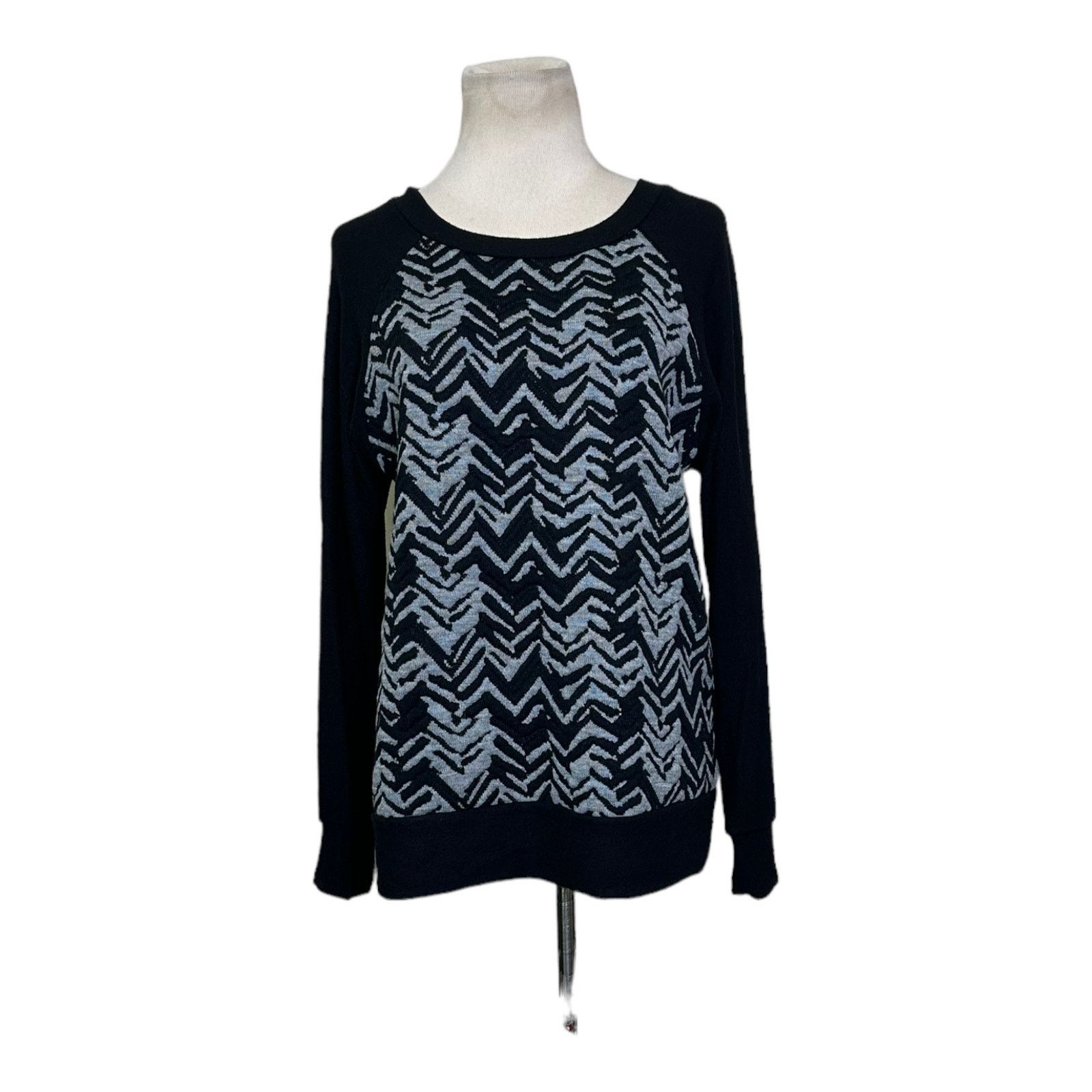 Anthropologie Le Lis black gray chevron knit long sleeves sweater size M Size M / US 6-8 / IT 42-44 - 10 Thumbnail