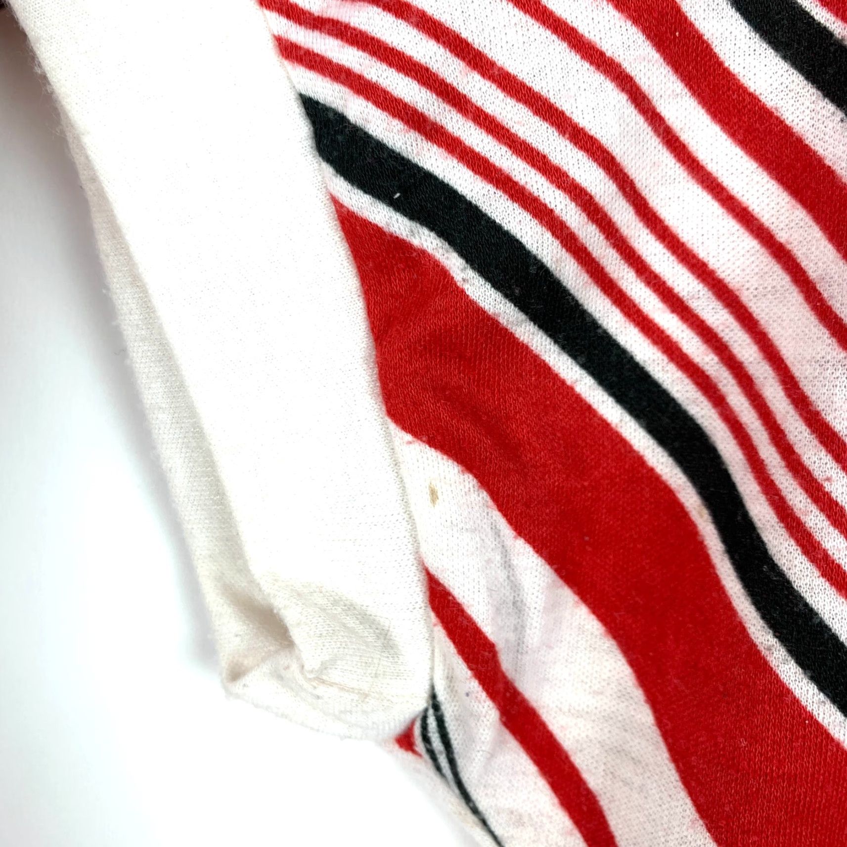 Vintage VINTAGE Eyefuls Chevron Vee Stripe Short Sleeve Tee Shirt Medium Size M / US 6-8 / IT 42-44 - 4 Thumbnail