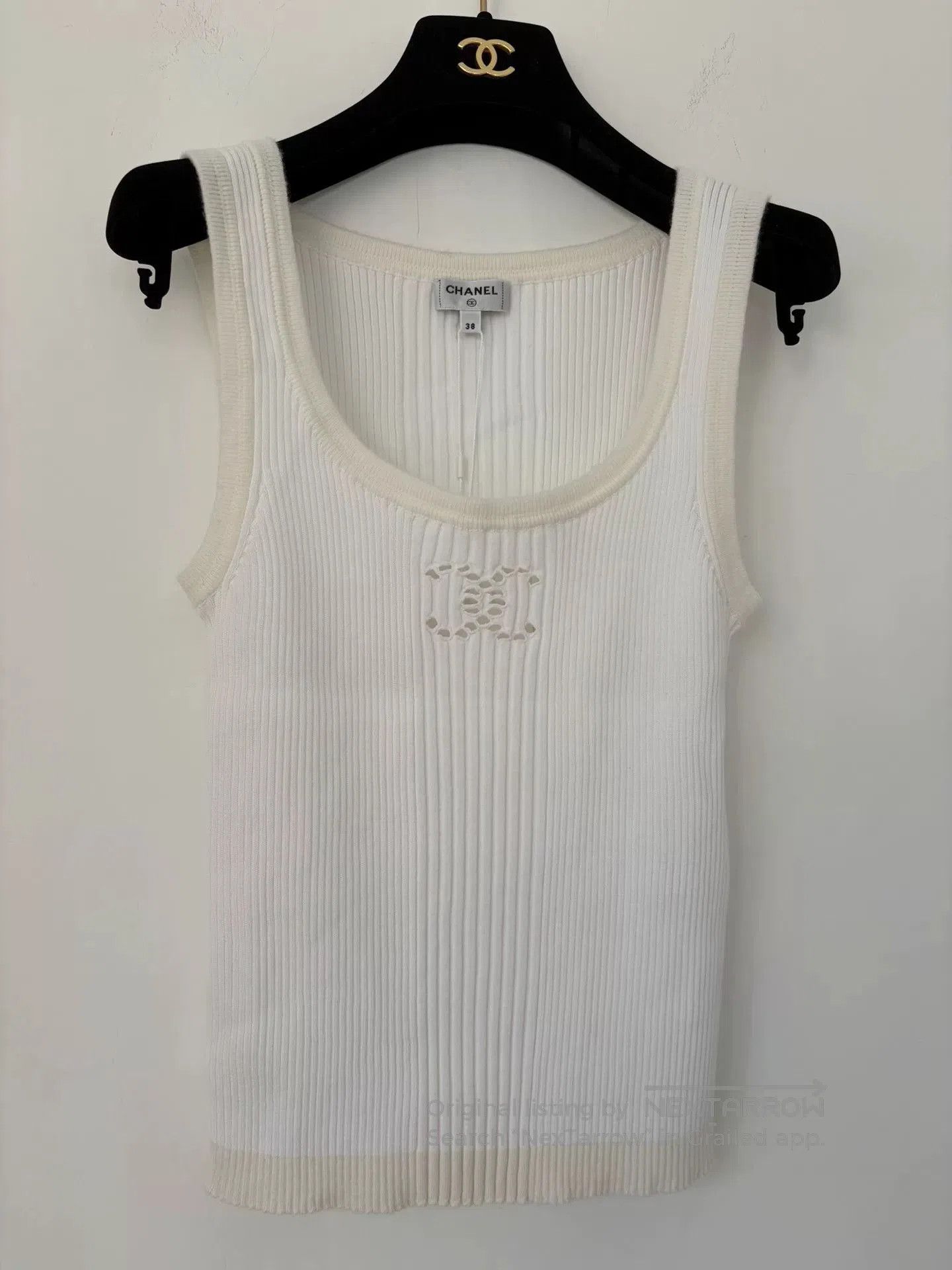 Chanel Chanel 25C White CC Cutout Knit Tank. Size US XS / EU 42 / 0 - 1 Thumbnail