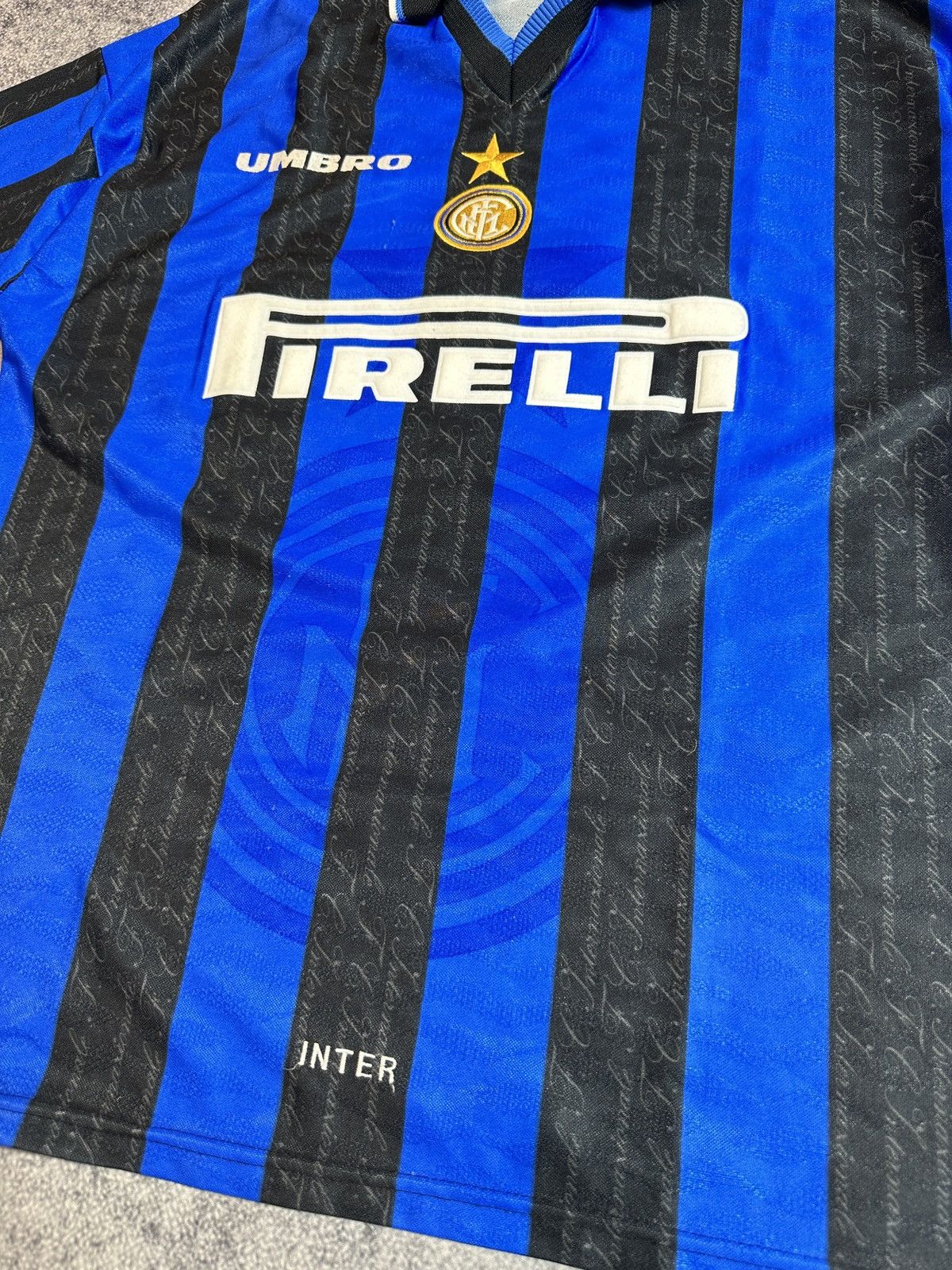 Umbro Vintage Inter Umbro 10 Ronaldo Soccer Jersey 97/98 Very Rare Size US XL / EU 56 / 4 - 4 Thumbnail