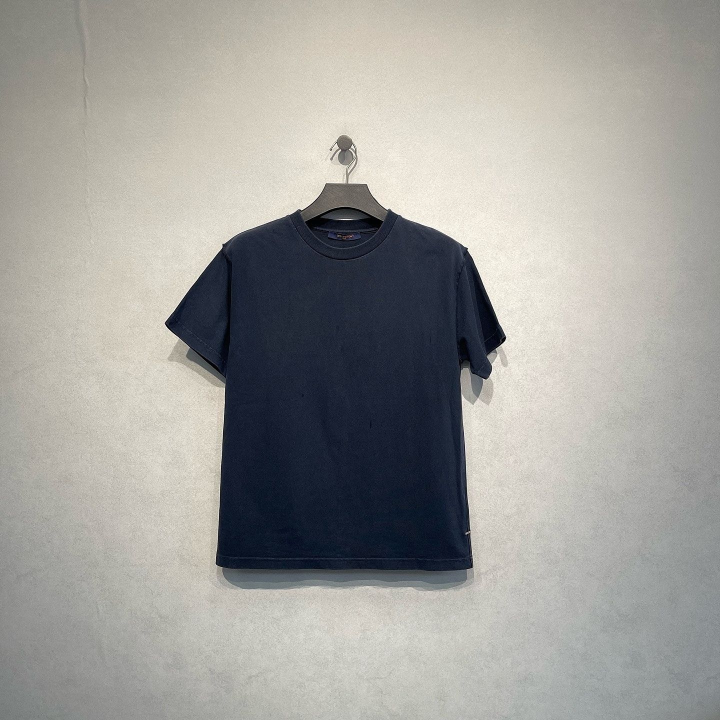 Louis Vuitton Louis Vuitton Staples Edition T-Shirt Size S Size US S / EU 44-46 / 1 - 1 Thumbnail