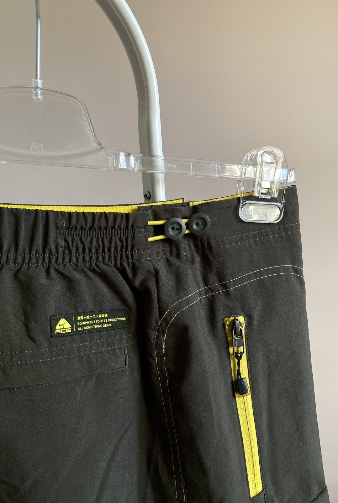 Nike ACG Vintage Nike ACG Cargo Shorts Size US 32 / EU 48 - 16 Thumbnail