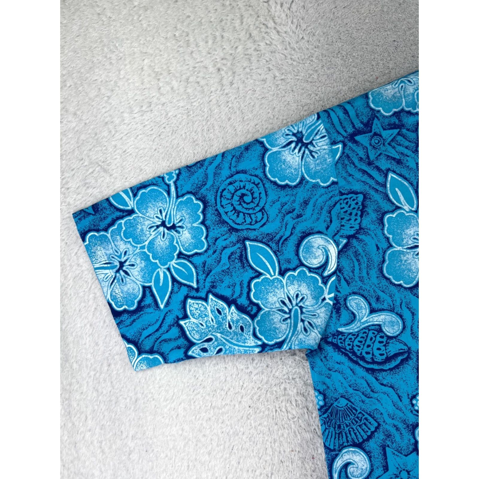 Vintage Hawaiian Shirt Men XL Blue Floral Short Sleeve Button-Up Cotton Hawaiian Mens Size US XL / EU 56 / 4 - 3 Thumbnail