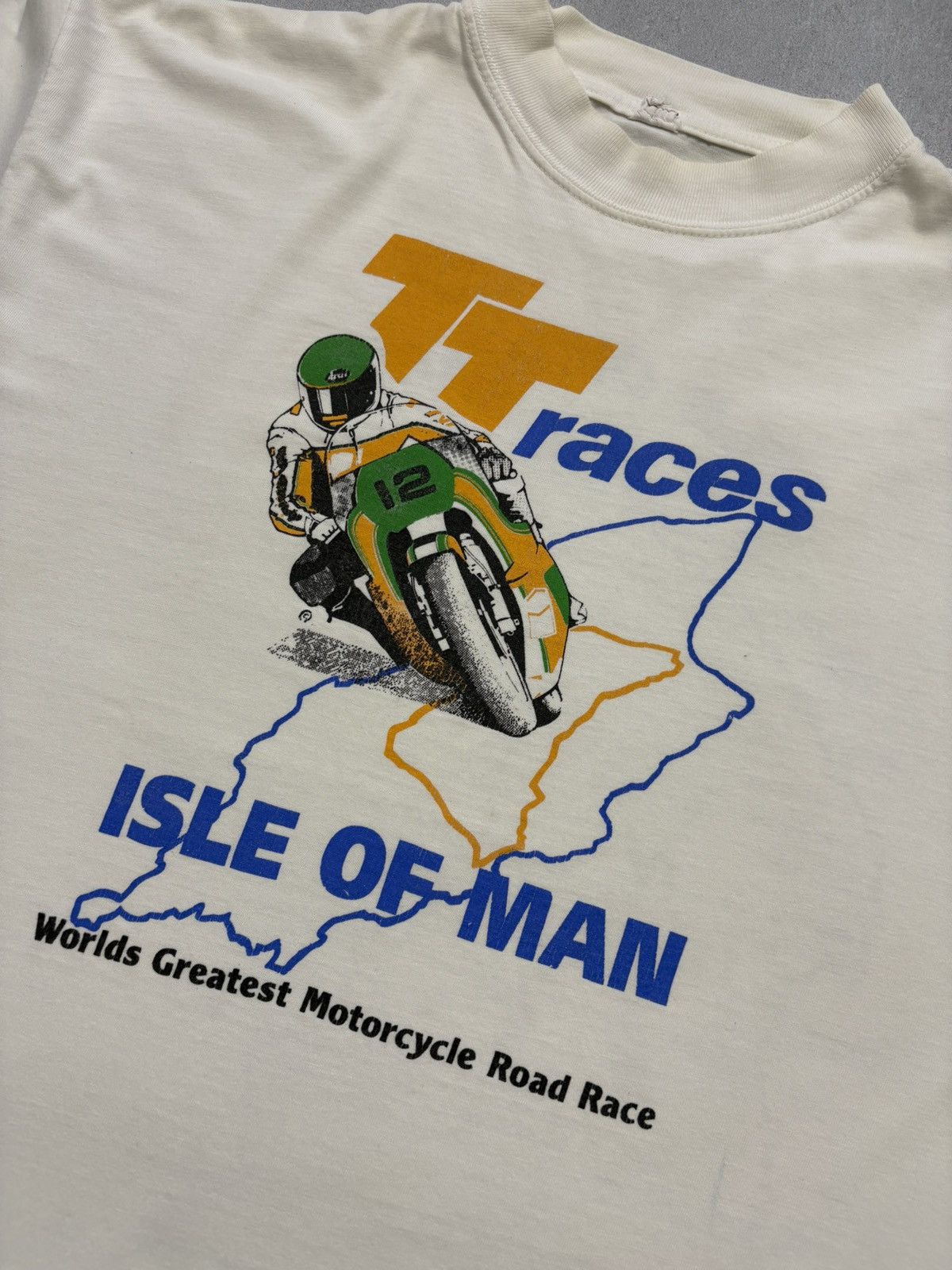 Vintage Vintage 90s Isle of Man TT Motorcycle Racing T-Shirt Moto Size US XL / EU 56 / 4 - 3 Thumbnail