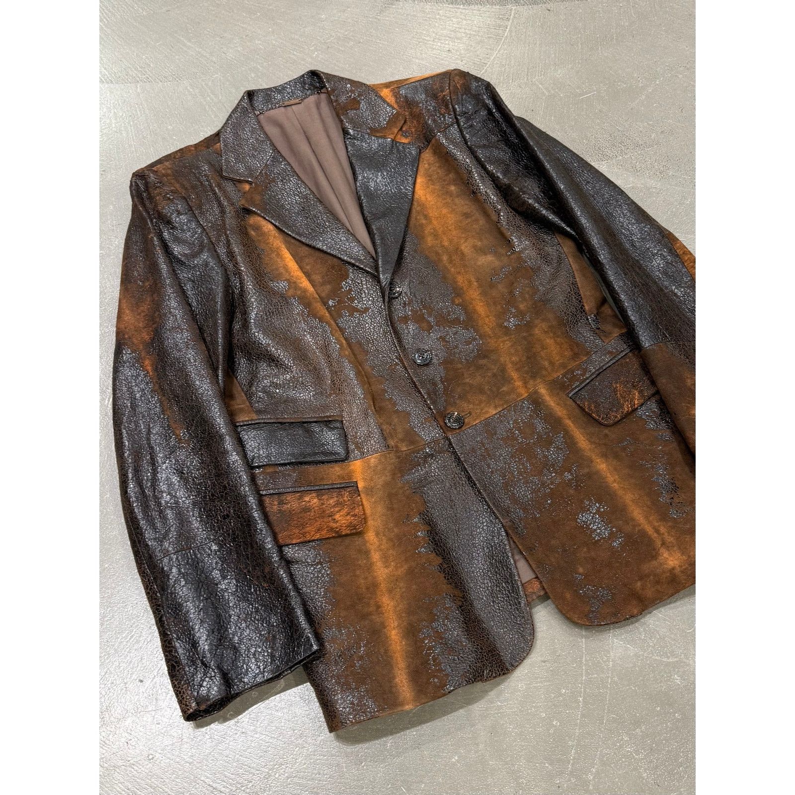 Roberto Cavalli A/W2000 Roberto Cavalli artisanal eroded leather blazer Size US L / EU 52-54 / 3 - 2 Thumbnail