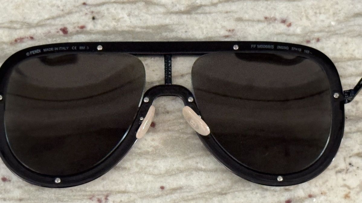 Fendi Gold Mirrored Fendi Sunglasses Size ONE SIZE - 4 Thumbnail