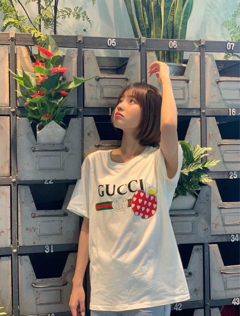 Gucci Gucci Logo printed apple pattern round-neck cotton beige sh Size US S / EU 44-46 / 1 - 9 Thumbnail
