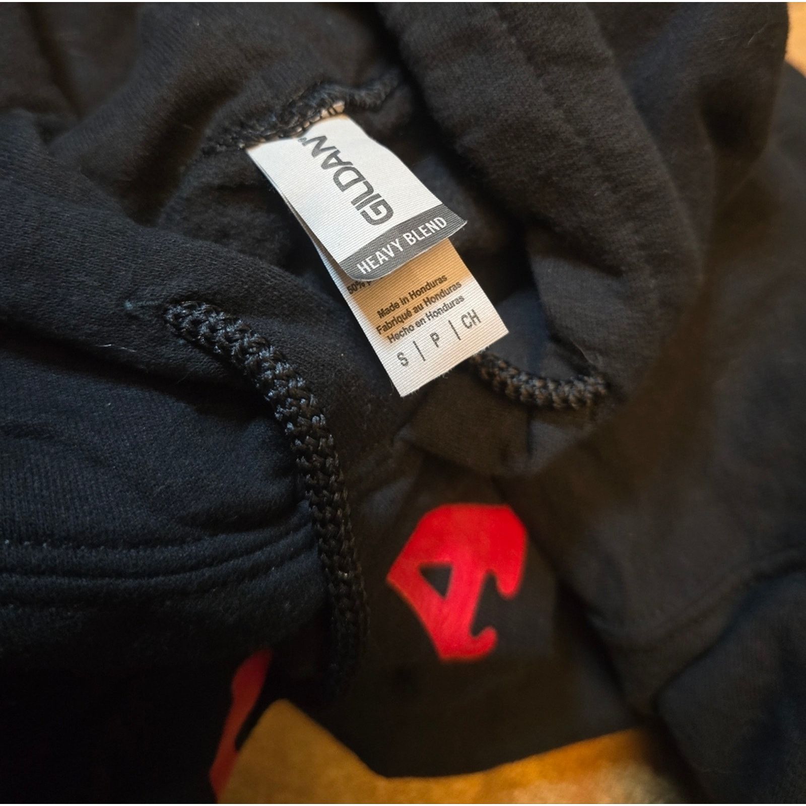 Gildan Black Red | GILDAN | CryBaby Hoodie Size US S / EU 44-46 / 1 - 3 Thumbnail