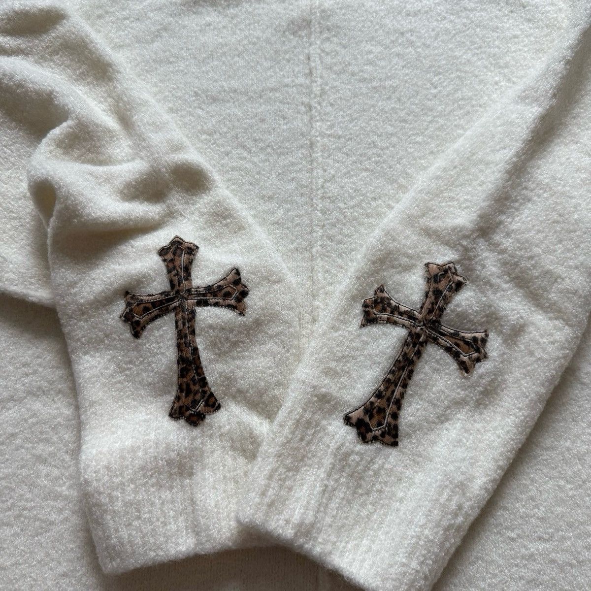 Chrome Hearts Chrome Hearts Cashmere Leopard Cross Patch Crewneck Size US M / EU 48-50 / 2 - 2 Thumbnail
