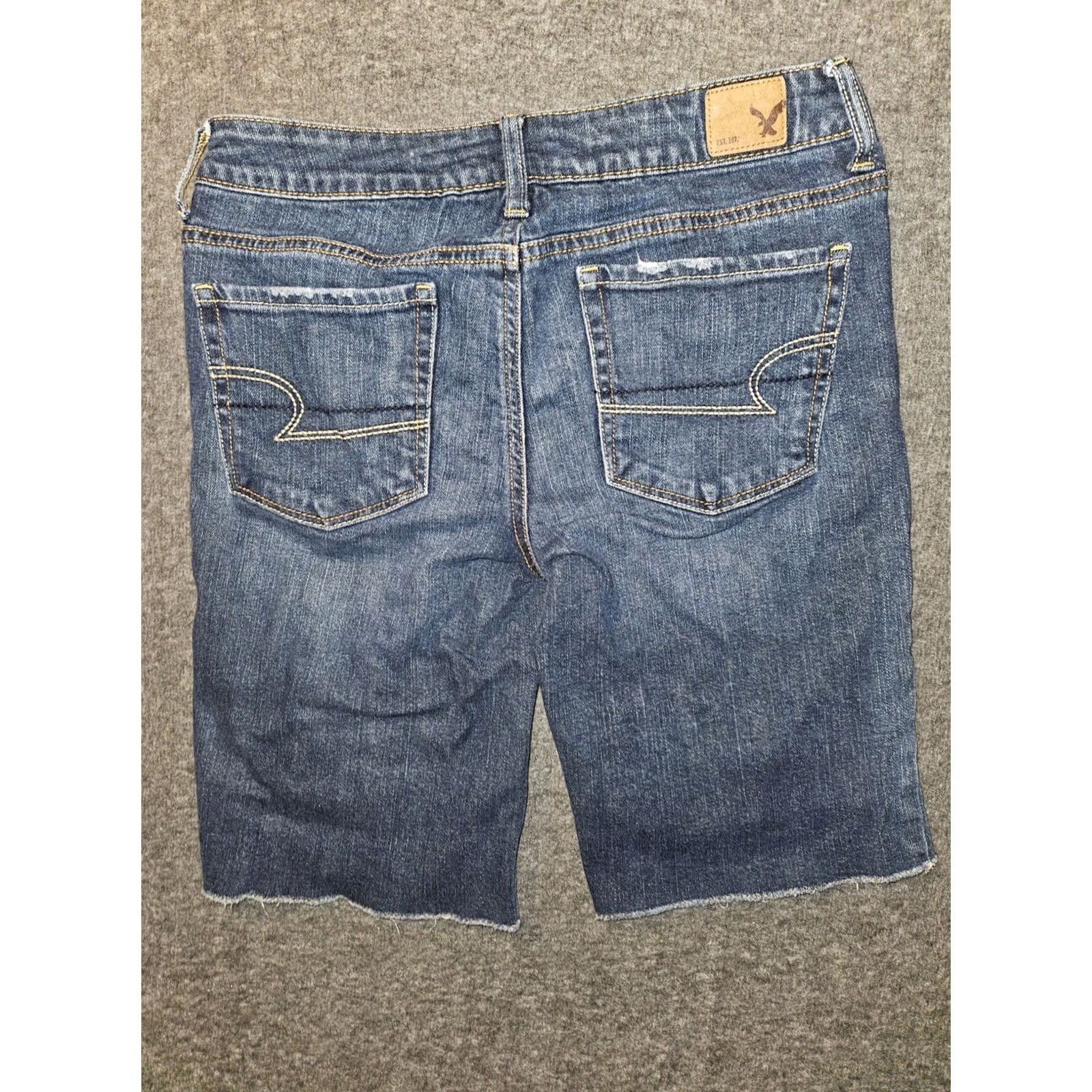 American Eagle Outfitters VINTAGE American Eagle Outfitters Bermuda Shorts Women's 6 Mid Blue Stretch Preppy Denim 5-Pocket Mens? Size 28" / US 6 / IT 42 - 8 Thumbnail