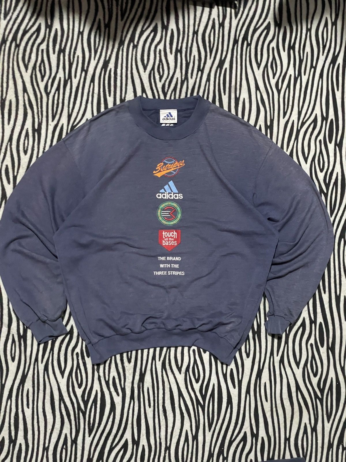 Adidas × Descente × Vintage Sunfaded Adidas Three Stripe Vintage MLB Crewneck Size US XL / EU 56 / 4 - 2 Thumbnail