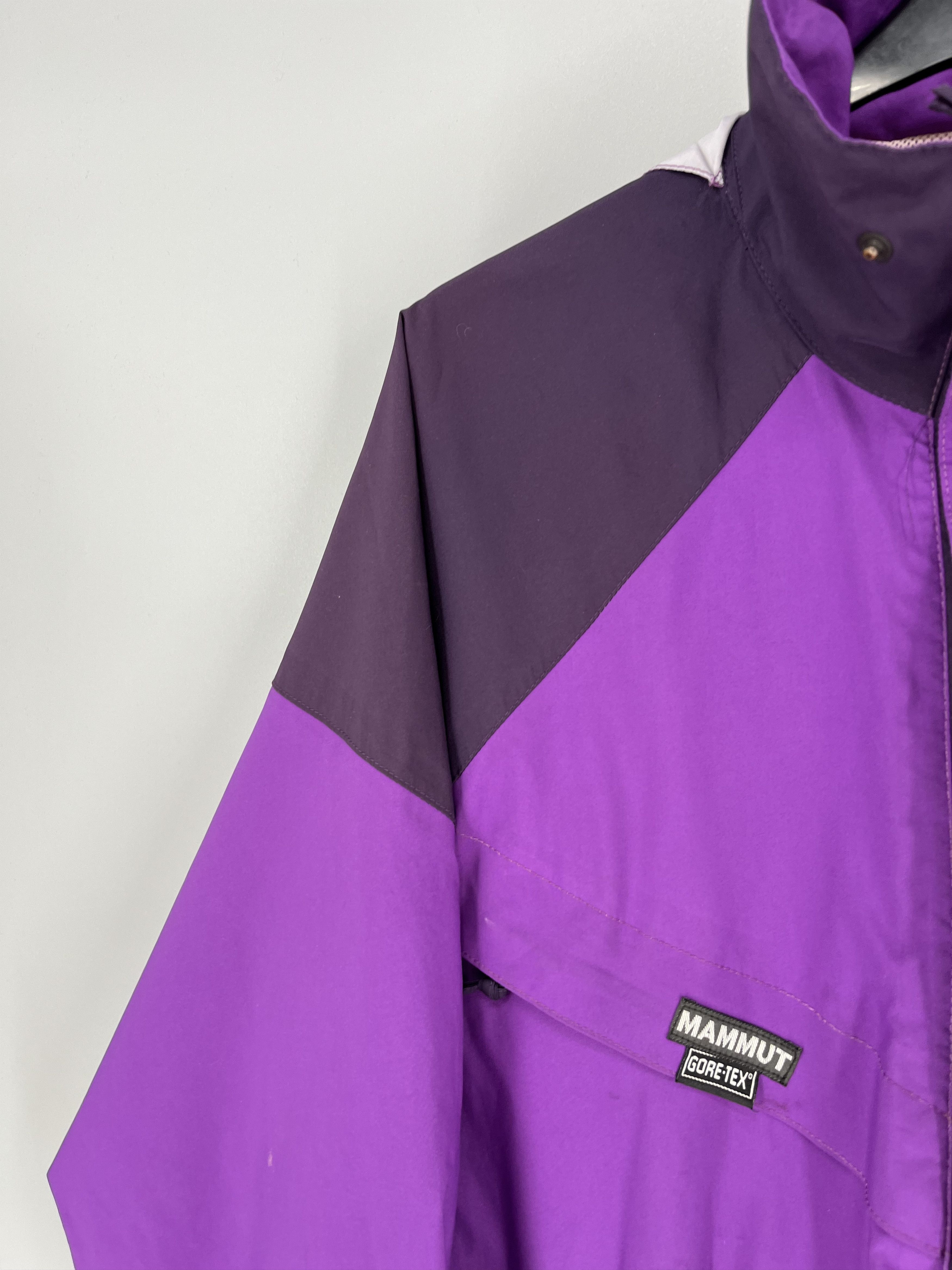 Mammut Vintage Mammut Dry Tech Gore Tex Ski Hooded Heavy Jacket Size US L / EU 52-54 / 3 - 7 Thumbnail