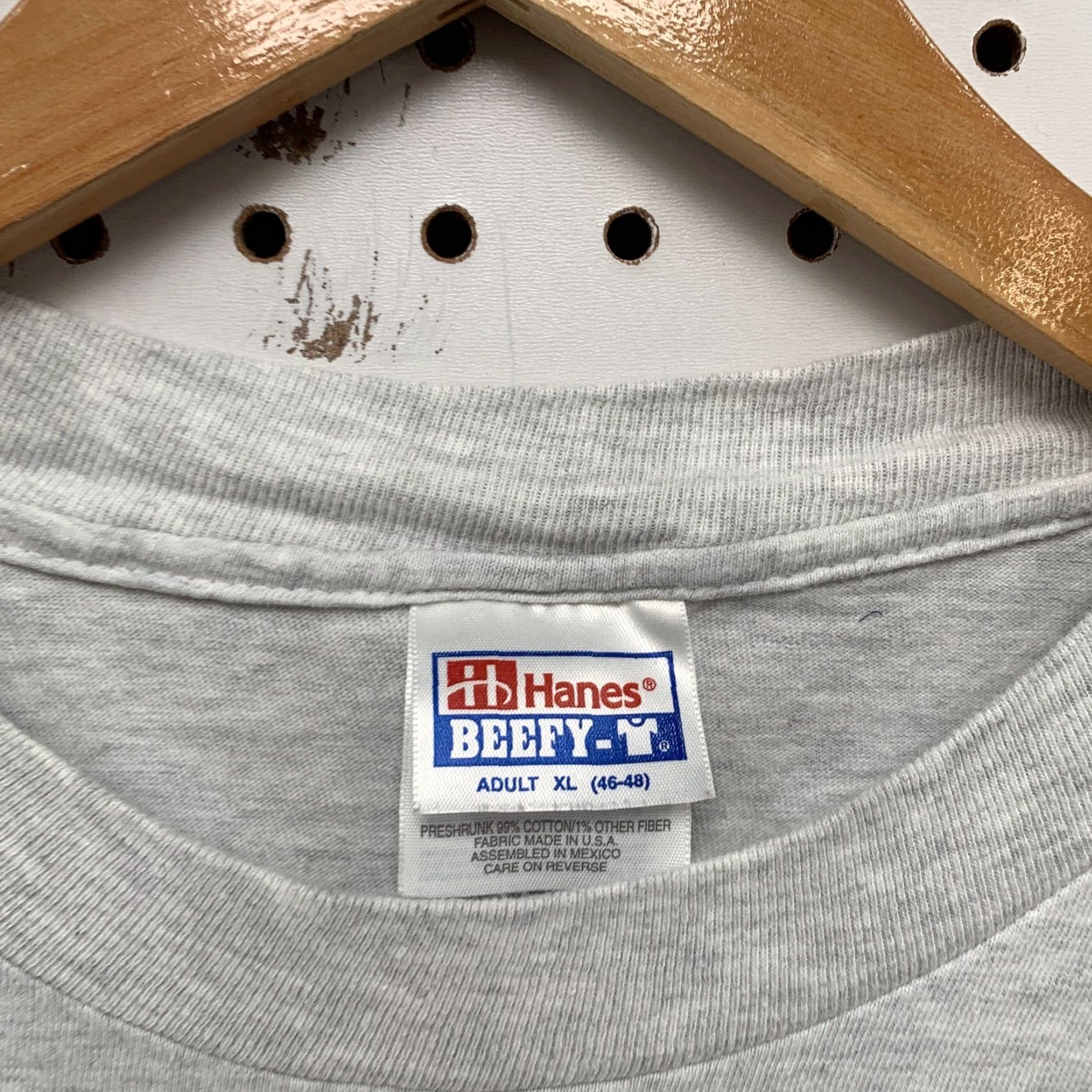 Hanes VINTAGE Disney Disneyland Music Days Shirt Mens Large Gray 21x28 Size US L / EU 52-54 / 3 - 7 Thumbnail