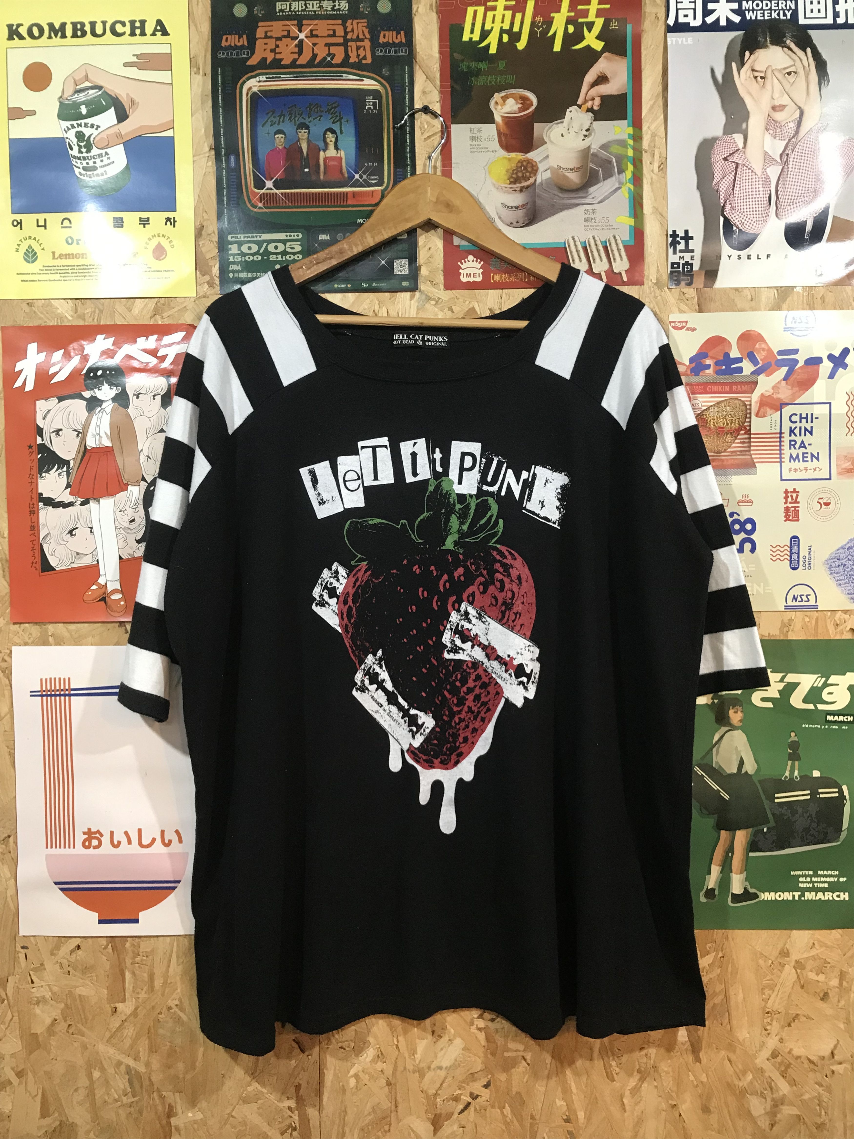 Japanese Brand HELL CAT PUNKS NOT DEAD LET IT PUNK TEE Size 4XL / US 24-26 - 1 Thumbnail