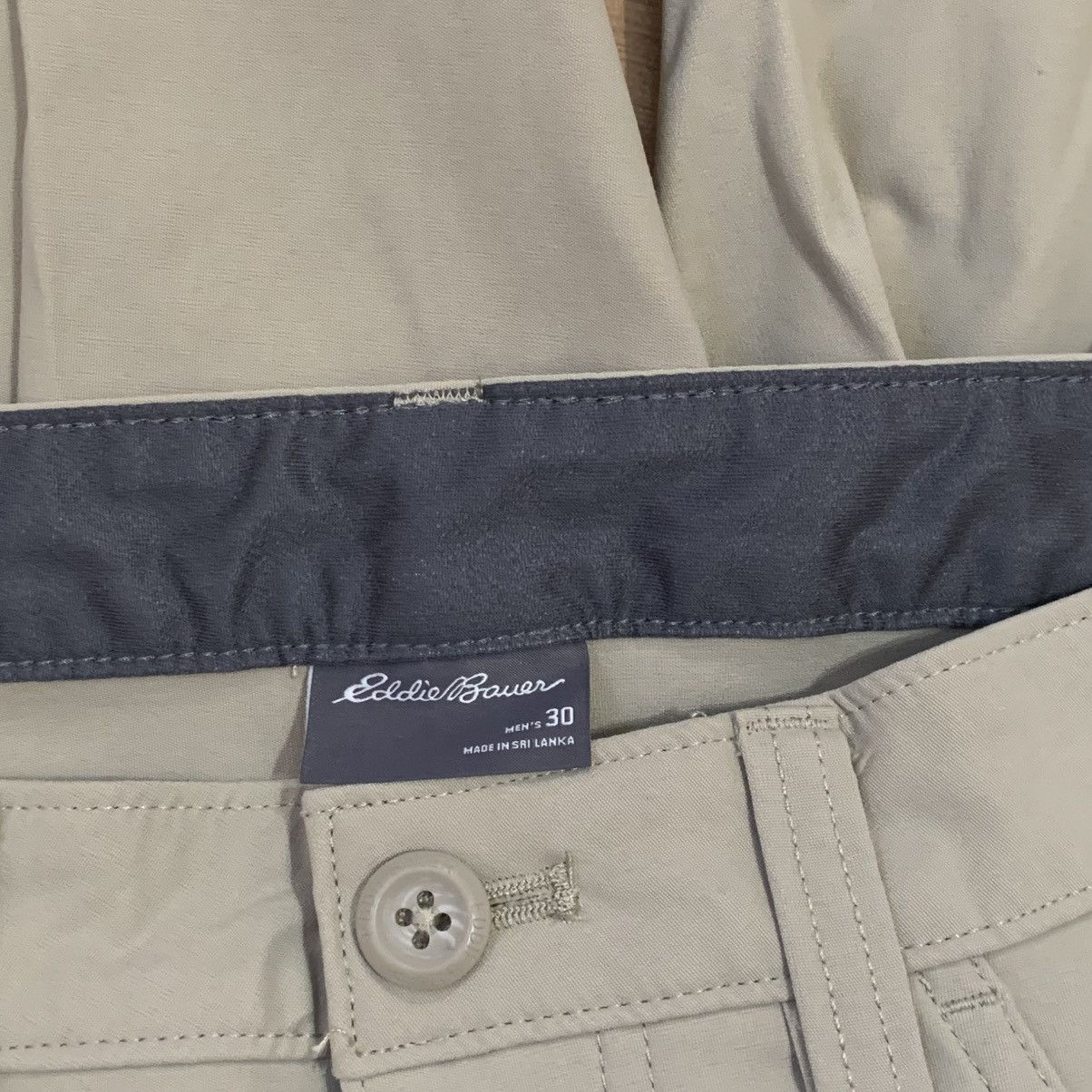 Eddie Bauer Sz 30- Eddie Bauer Rainer Shorts (Tan) Size US 30 / EU 46 - 7 Thumbnail