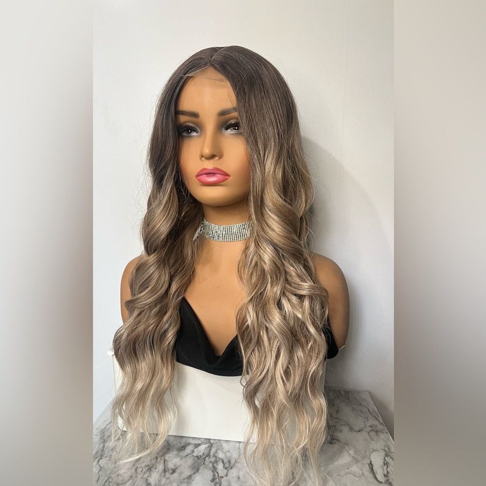 Other 4 x 2 Lace Closure Balayage Blonde Wig 26 Inch long Natural Size ONE SIZE - 3 Thumbnail
