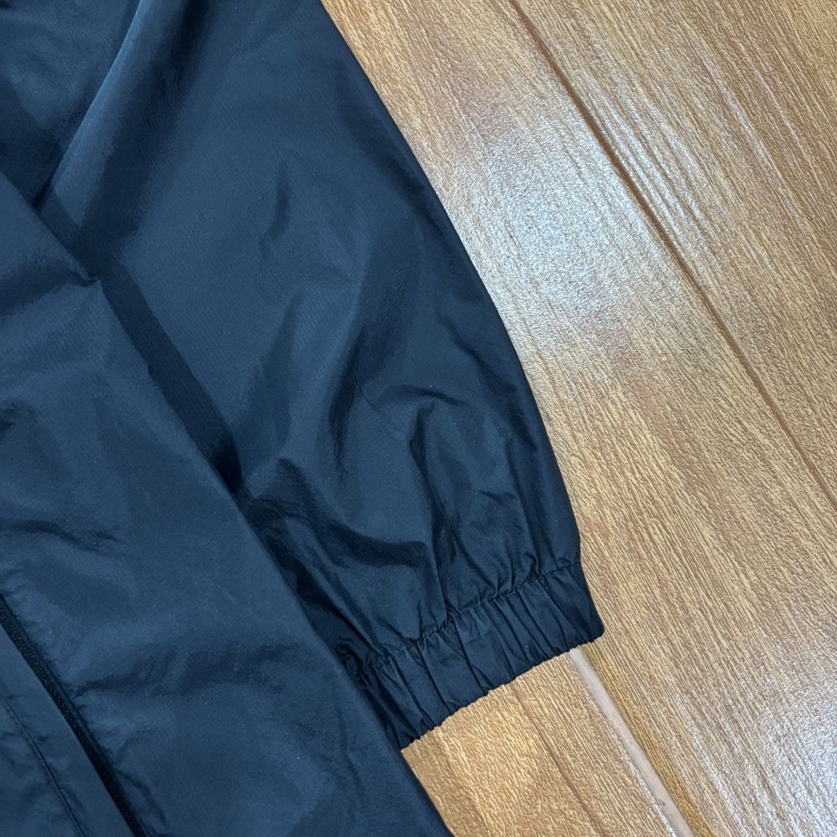 Nike Manchester United Nike Hooded Rain Jacket Size US S / EU 44-46 / 1 - 7 Thumbnail