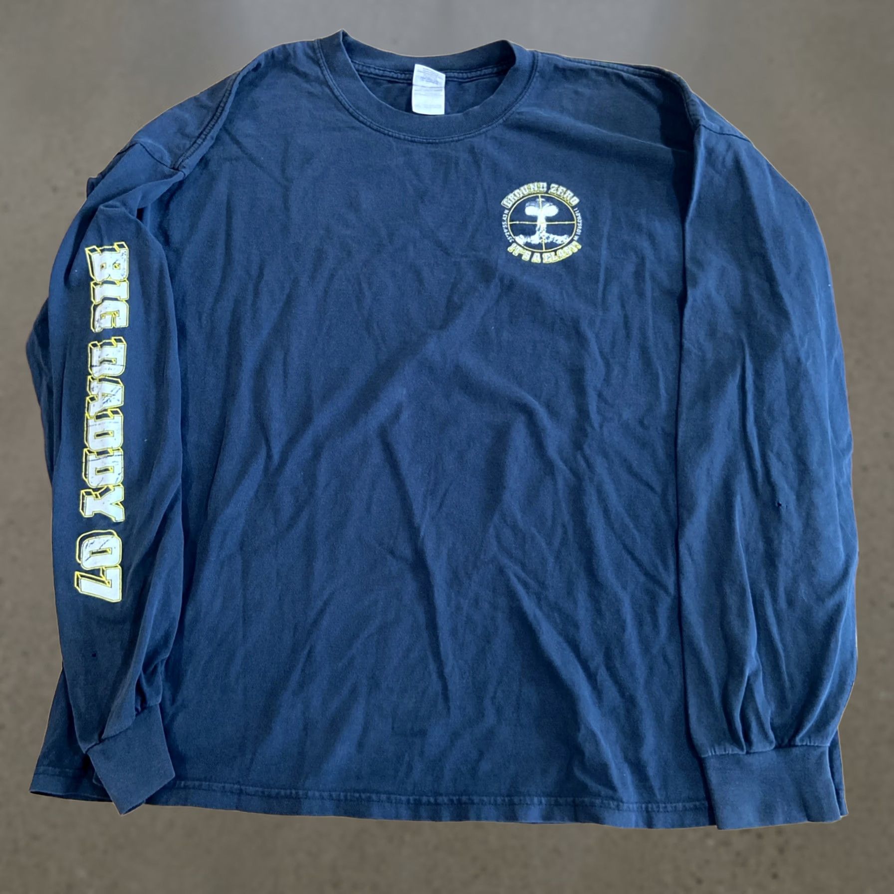 Gildan VINTAGE Gildan Long Sleeve Shirt Ground Zero Navy Blue 2XL Mens Crew Neck Cotton Polyester Graphic Print Shirt Size US XXL / EU 58 / 5 - 1 Thumbnail