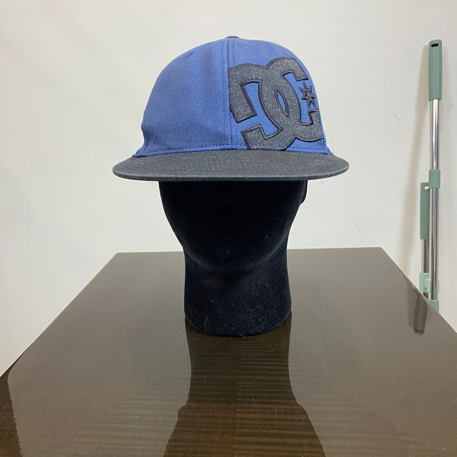 DC DC Shoes Flexfit Logo Fitted Hat Baseball Skater Y2K Hat S/M Size ONE SIZE - 2 Thumbnail