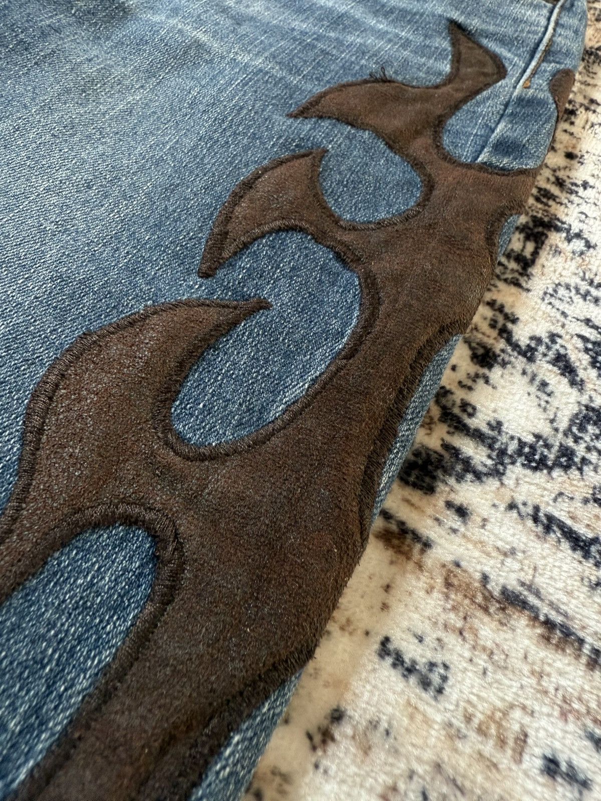 Le Grande Bleu (L.G.B.) Blue Jam Embroidered Tribal Flared Jeans Size US 26 / EU 42 - 9 Thumbnail