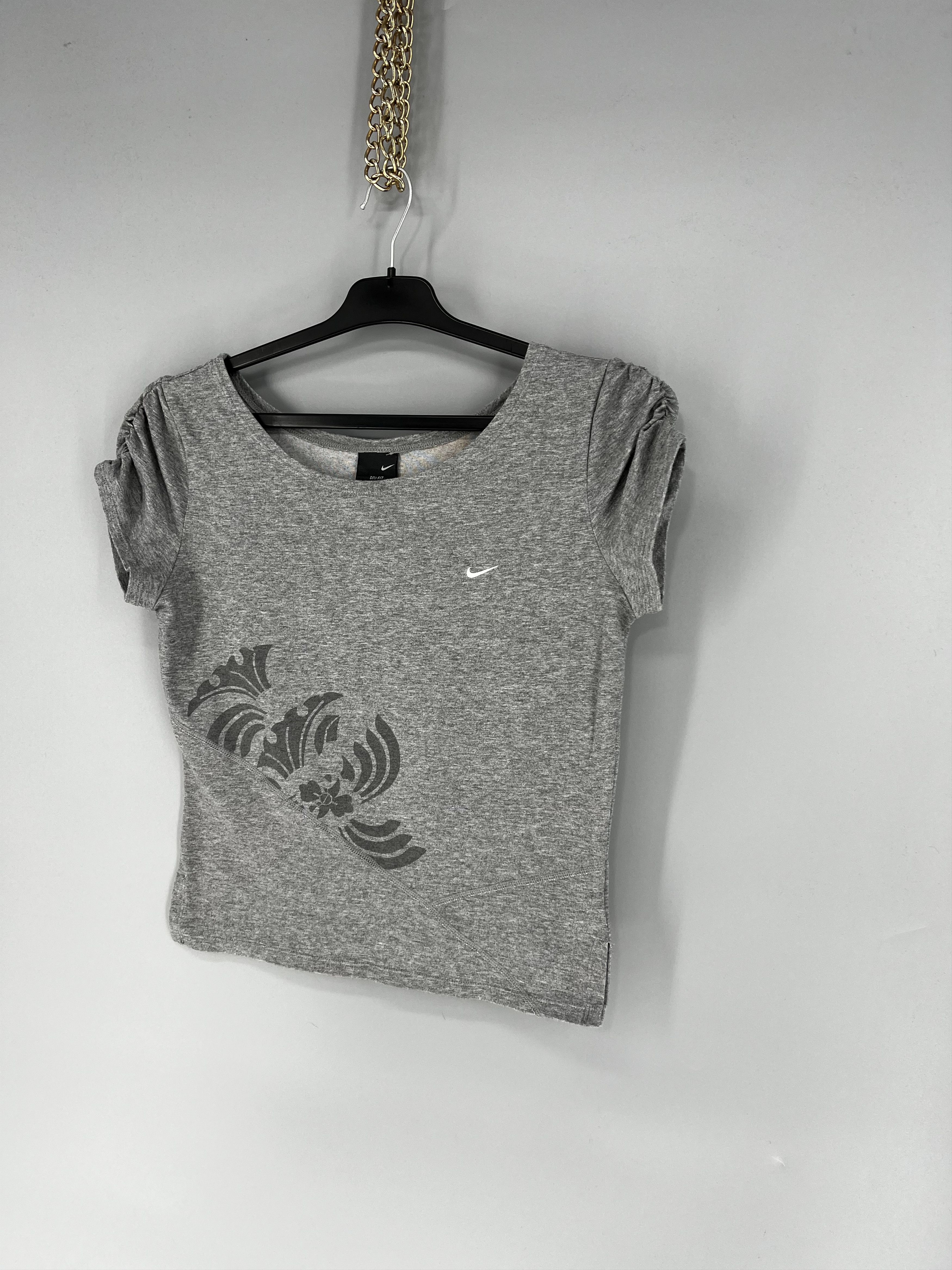 Nike Vintage 90s Nike Big Logo Faded T-shirt Streetwear Style Size M / US 6-8 / IT 42-44 - 3 Thumbnail