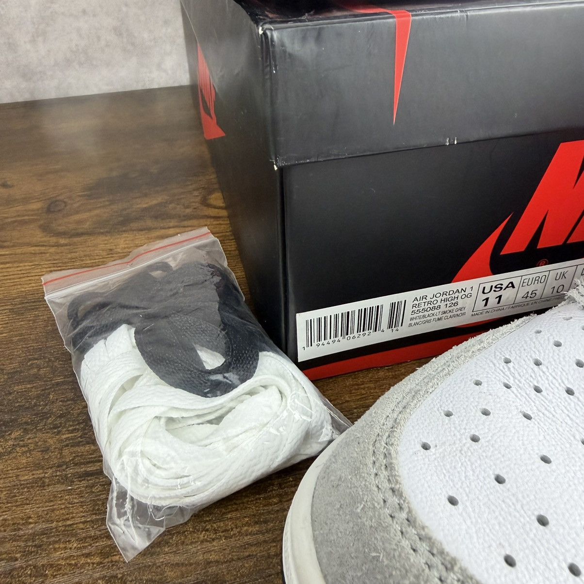Jordan Brand Air Jordan 1 Retro High Light Smoke Grey Size 11 555088-126 Size US 11 / EU 44 - 10 Thumbnail