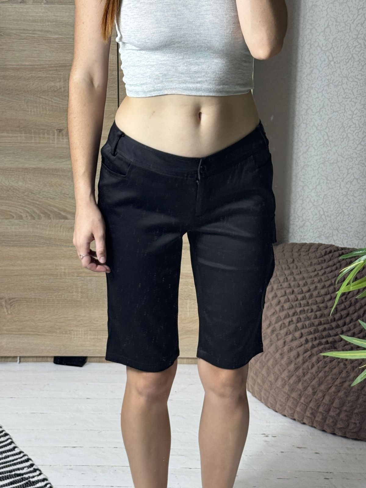 Alexander McQueen VINTAGE ALEXANDER MCQUEEN BASIC SHORTS Size 28" / US 6 / IT 42 - 10 Thumbnail