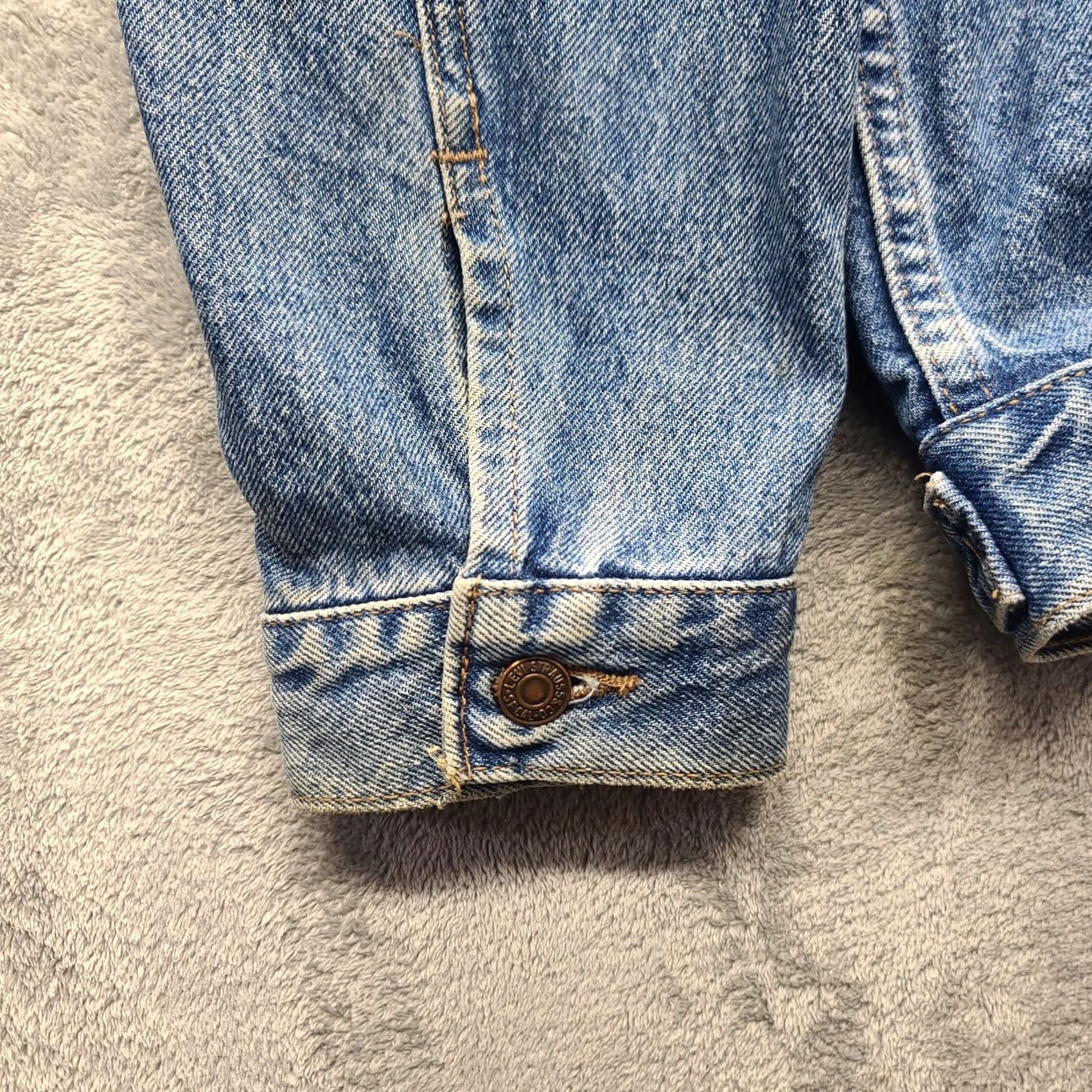 Levi's VINTAGE Levi’s Denim Jacket Men’s Large Trucker USA Made Leather Collar Size US L / EU 52-54 / 3 - 7 Thumbnail