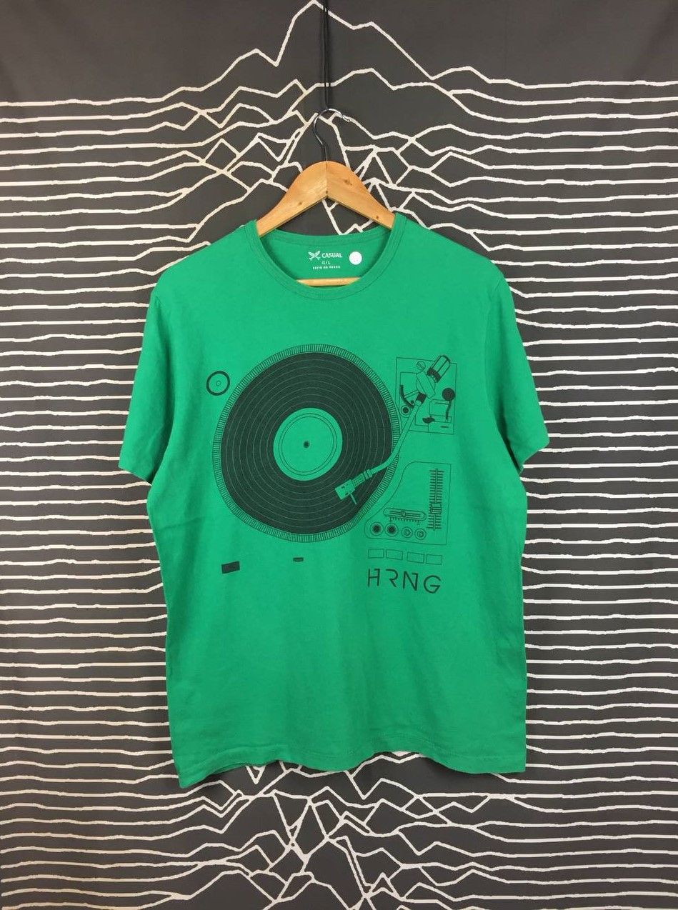 Vintage Hering Casual Made In Brazil Vinyl Record Turntable Tee Size US L / EU 52-54 / 3 - 2 Thumbnail
