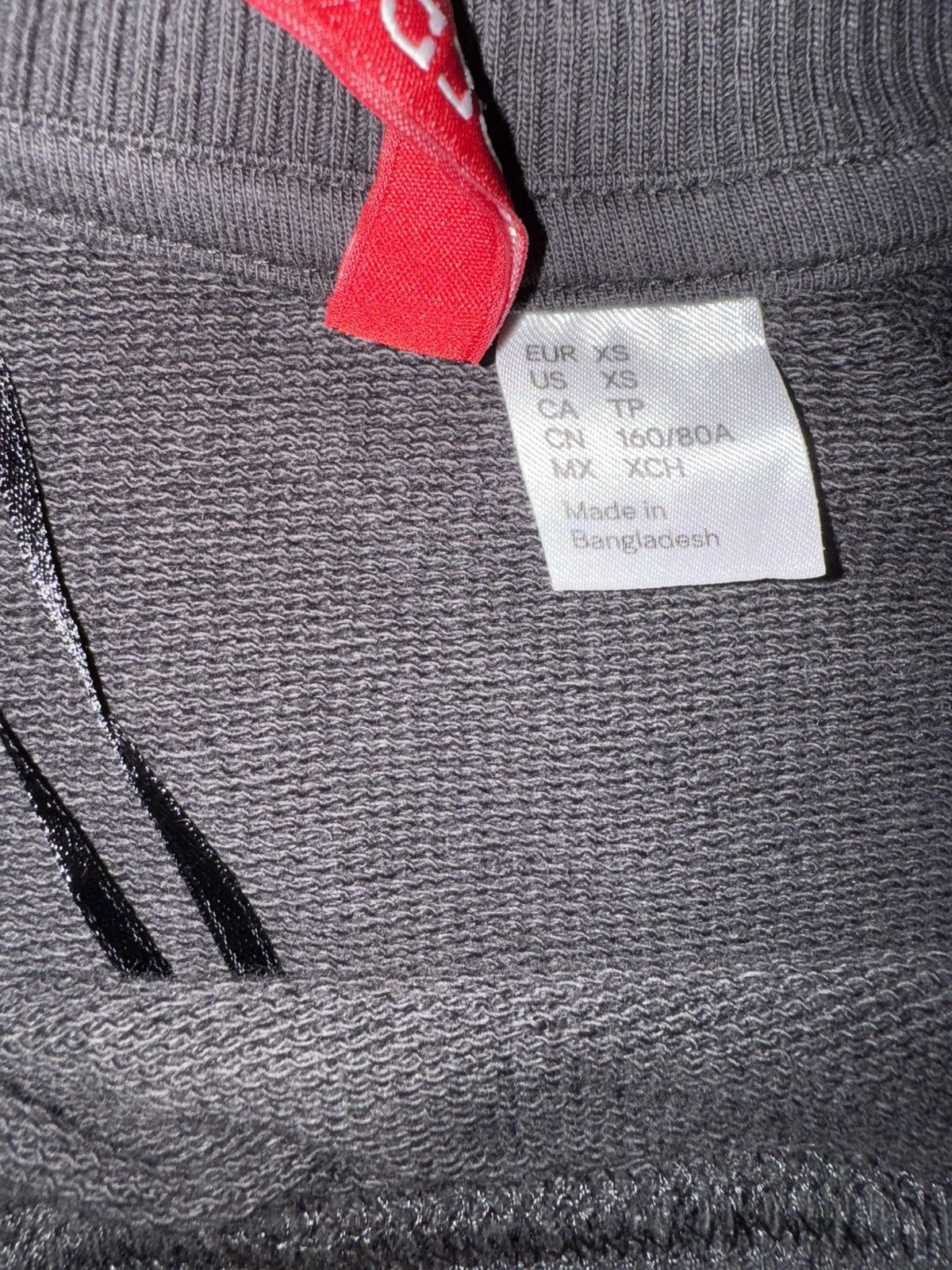 H&M H&M Nas graphic sweatshirt size XS - preowned Size XS / US 0-2 / IT 36-38 - 4 Thumbnail