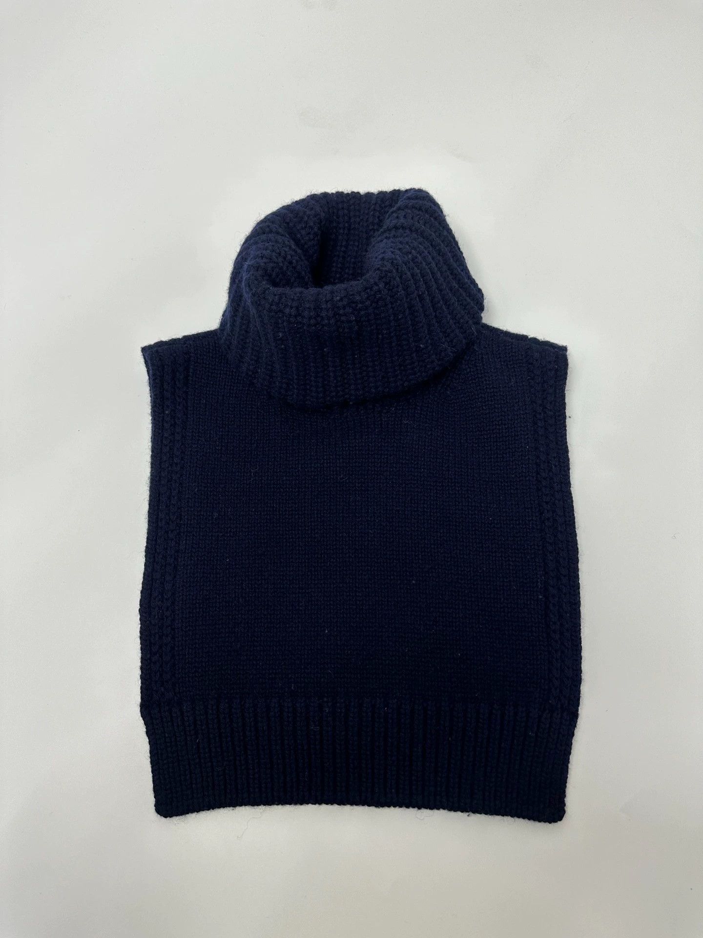 Takahiromiyashita The Soloist. TAKAHIROMIYASHITA The Soloist 19FW Knit Turtleneck Vest Size ONE SIZE - 4 Thumbnail