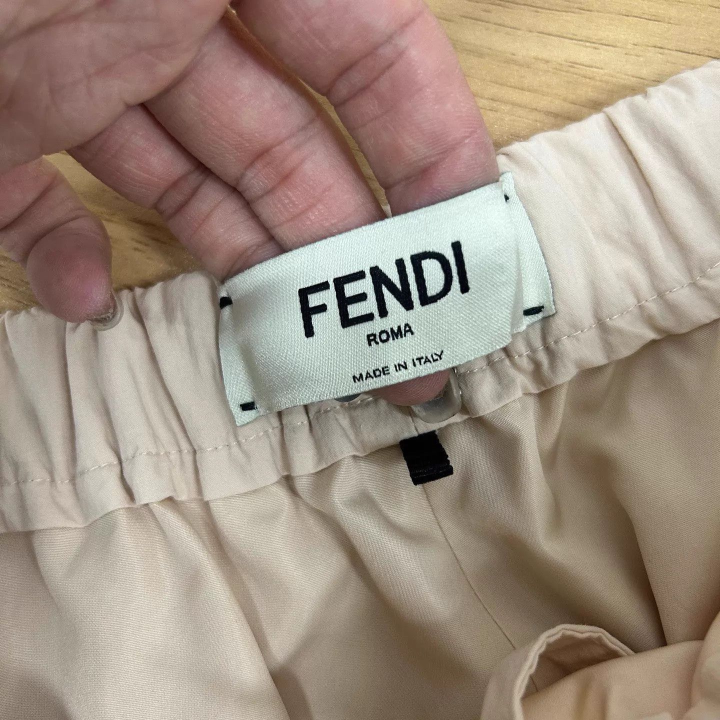 Fendi Fendi Embroidered Logo Casual Shorts 99 New L Size 28" / US 6 / IT 42 - 5 Thumbnail