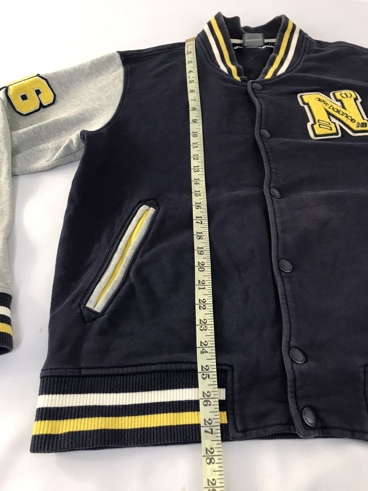 New Balance Varsity Bomber New Balance Embroidery Logo Snap Button Size US XL / EU 56 / 4 - 14 Thumbnail